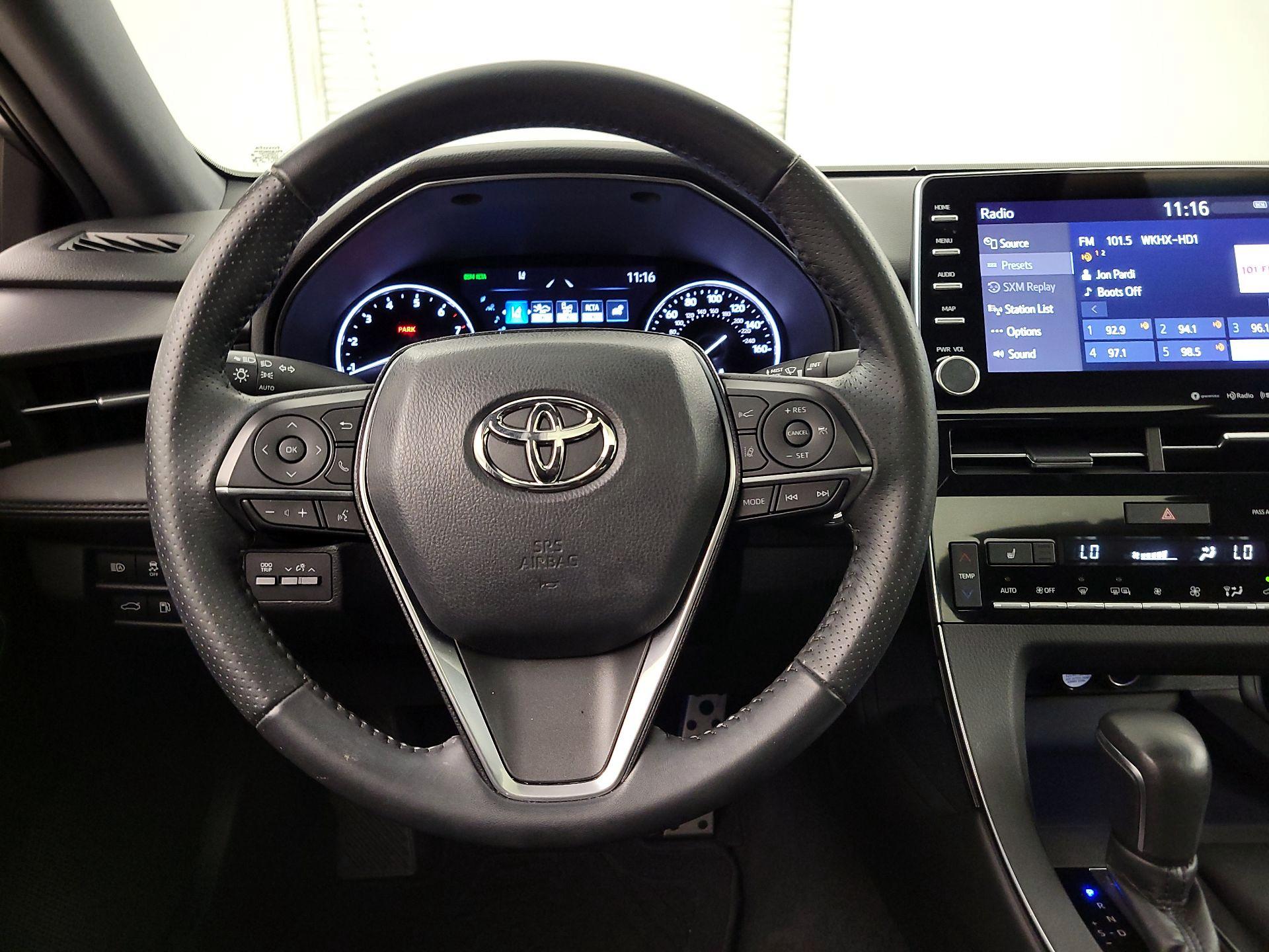 Thumbnail: 2020 Toyota Avalon - 10