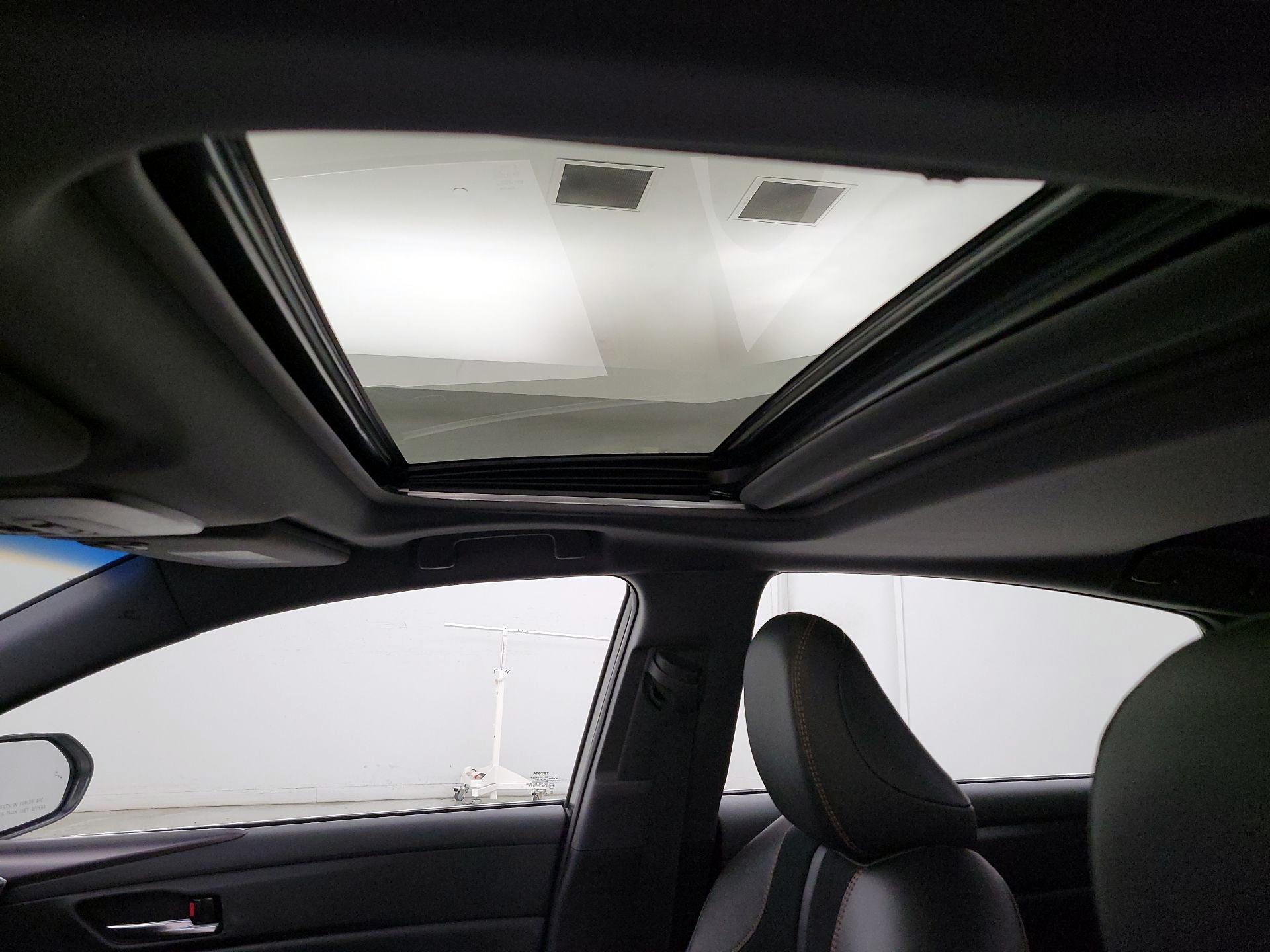 Thumbnail: 2020 Toyota Avalon - 19