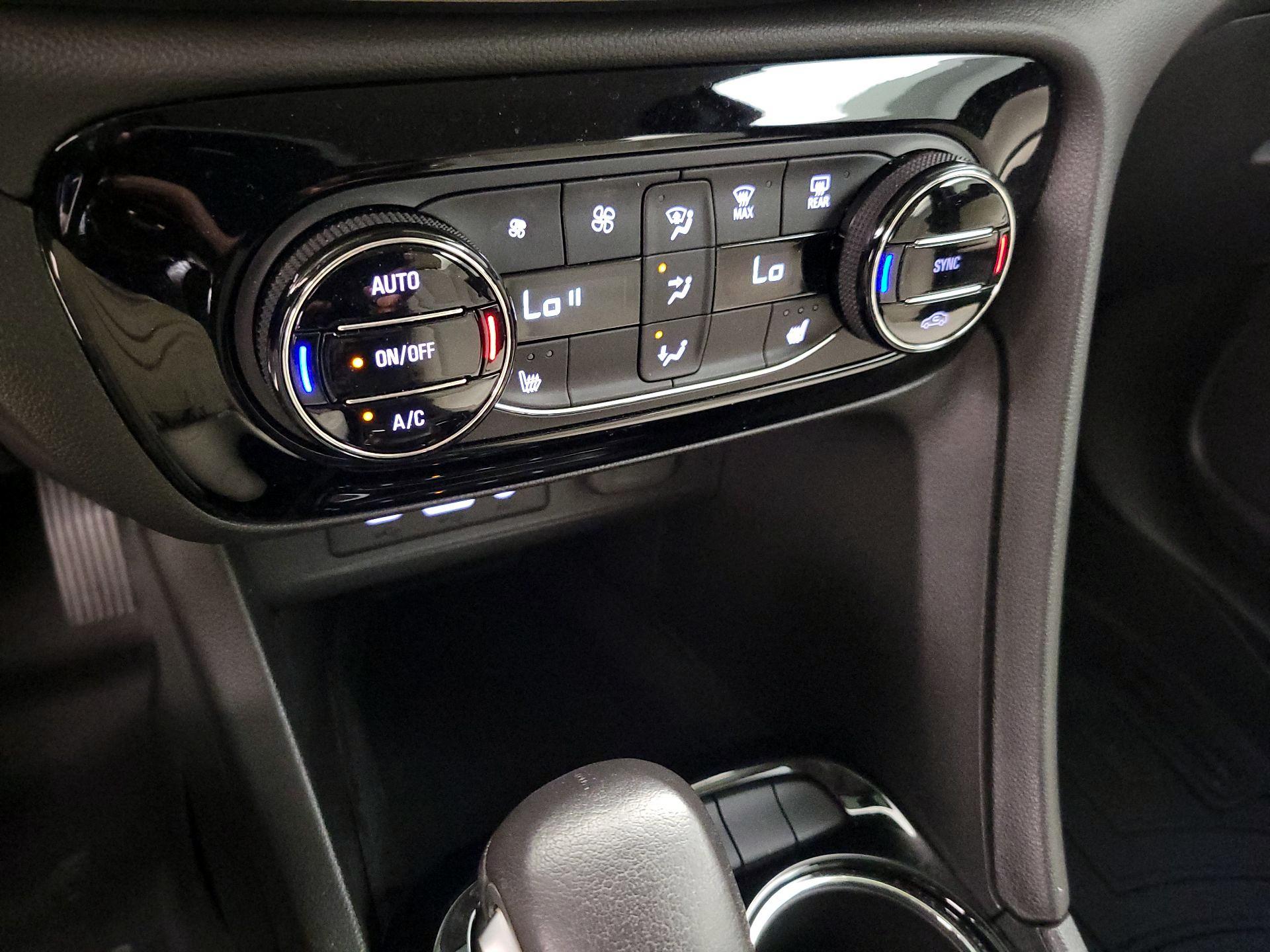Thumbnail: 2020 Buick Encore GX - 17