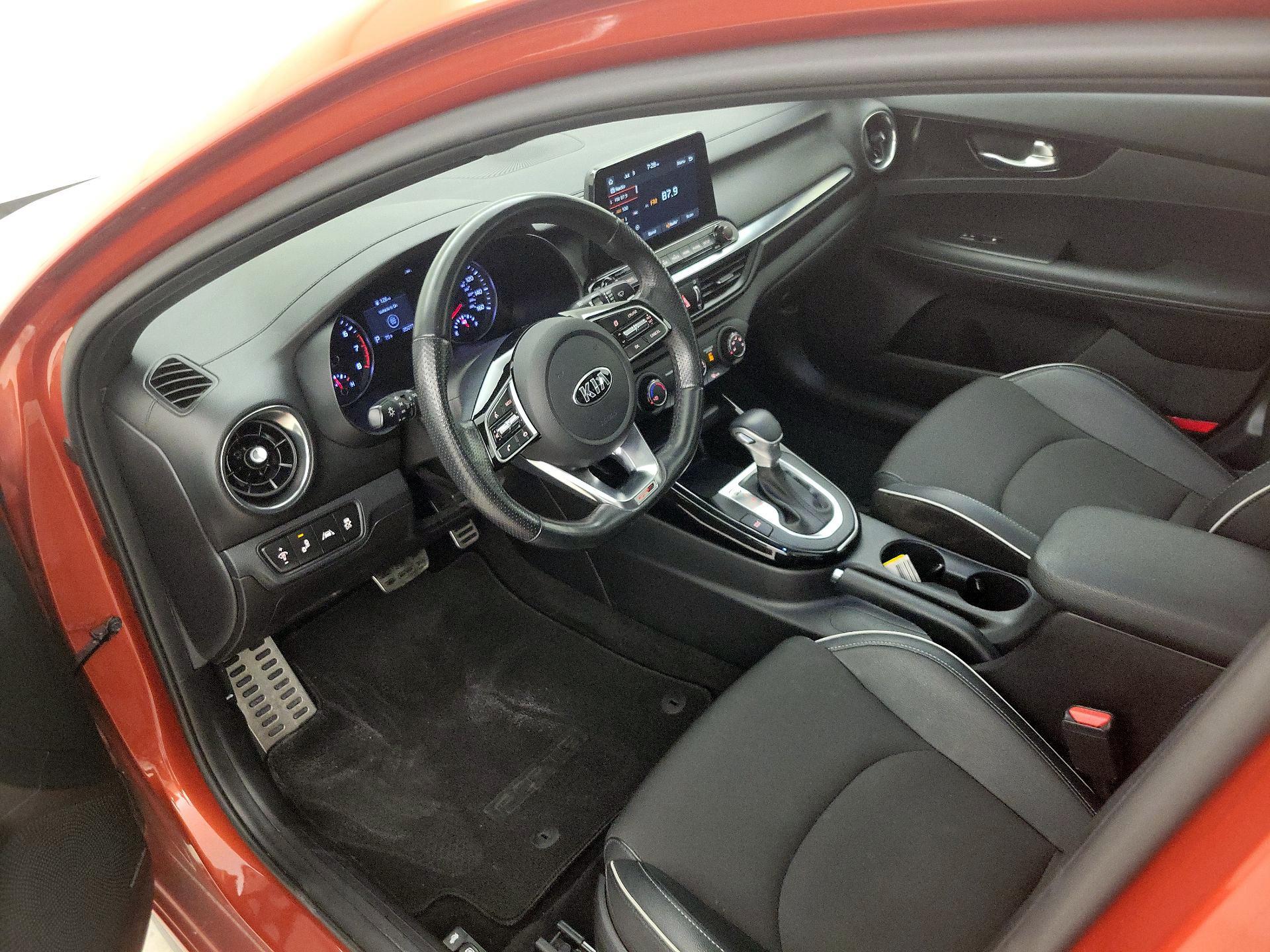 Thumbnail: 2021 Kia Forte - 11