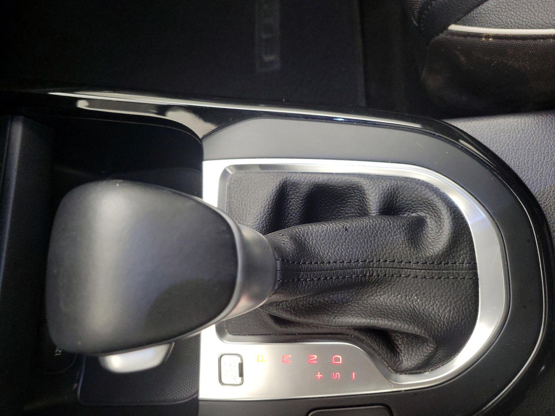 Thumbnail: 2021 Kia Forte - 17