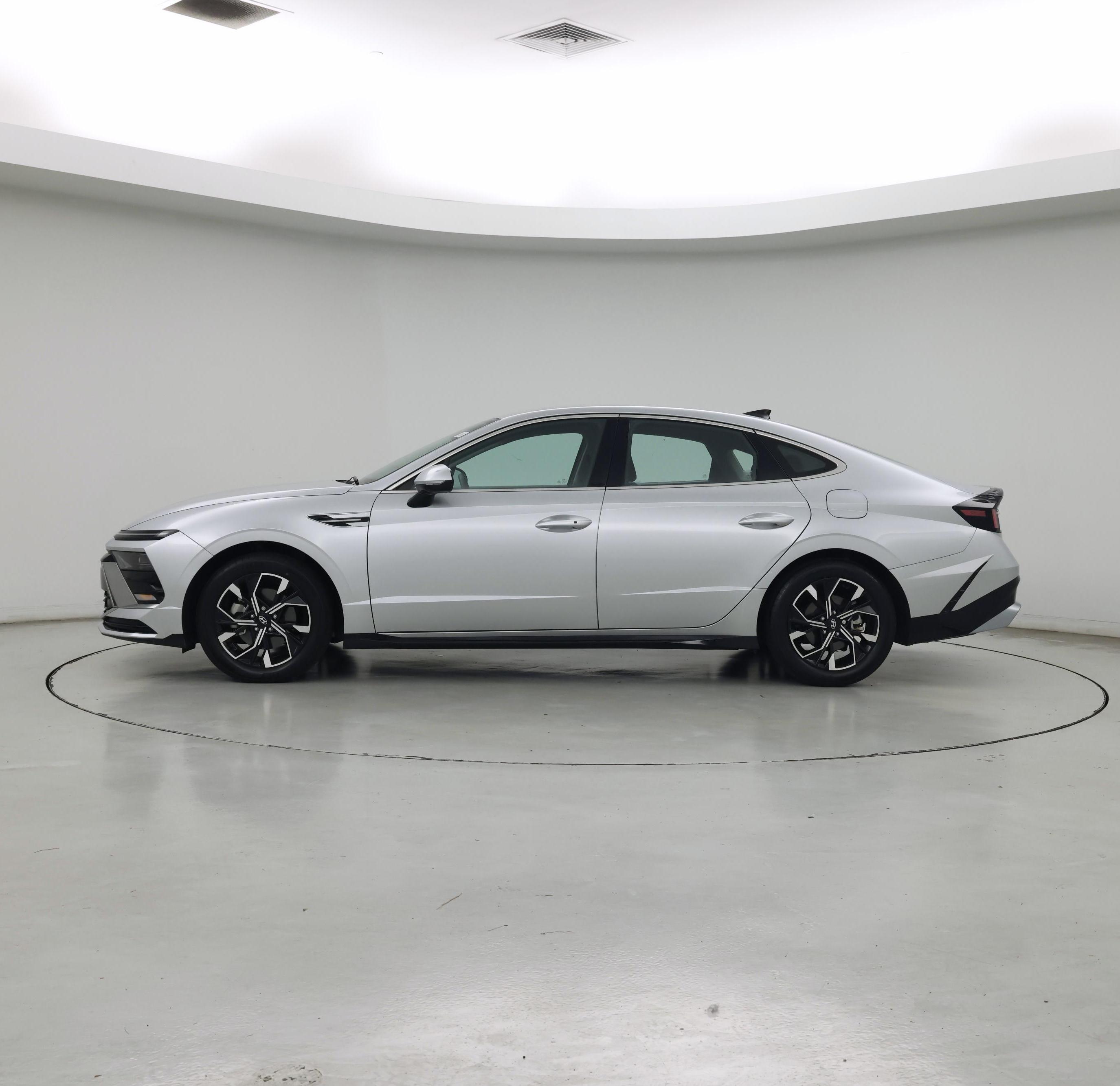 Thumbnail: 2024 Hyundai Sonata - 3