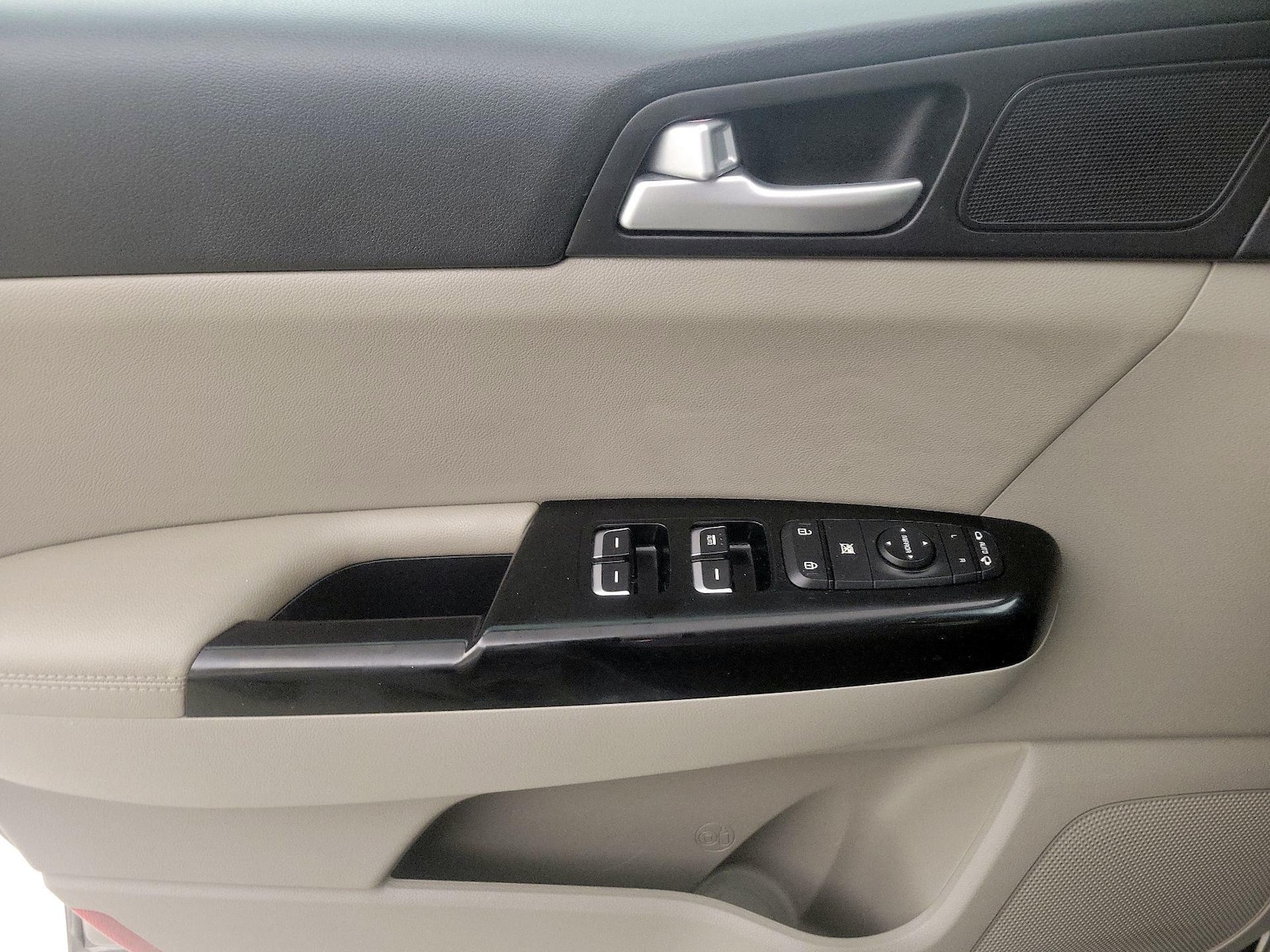 2020 Kia Sportage EX - Photo 13