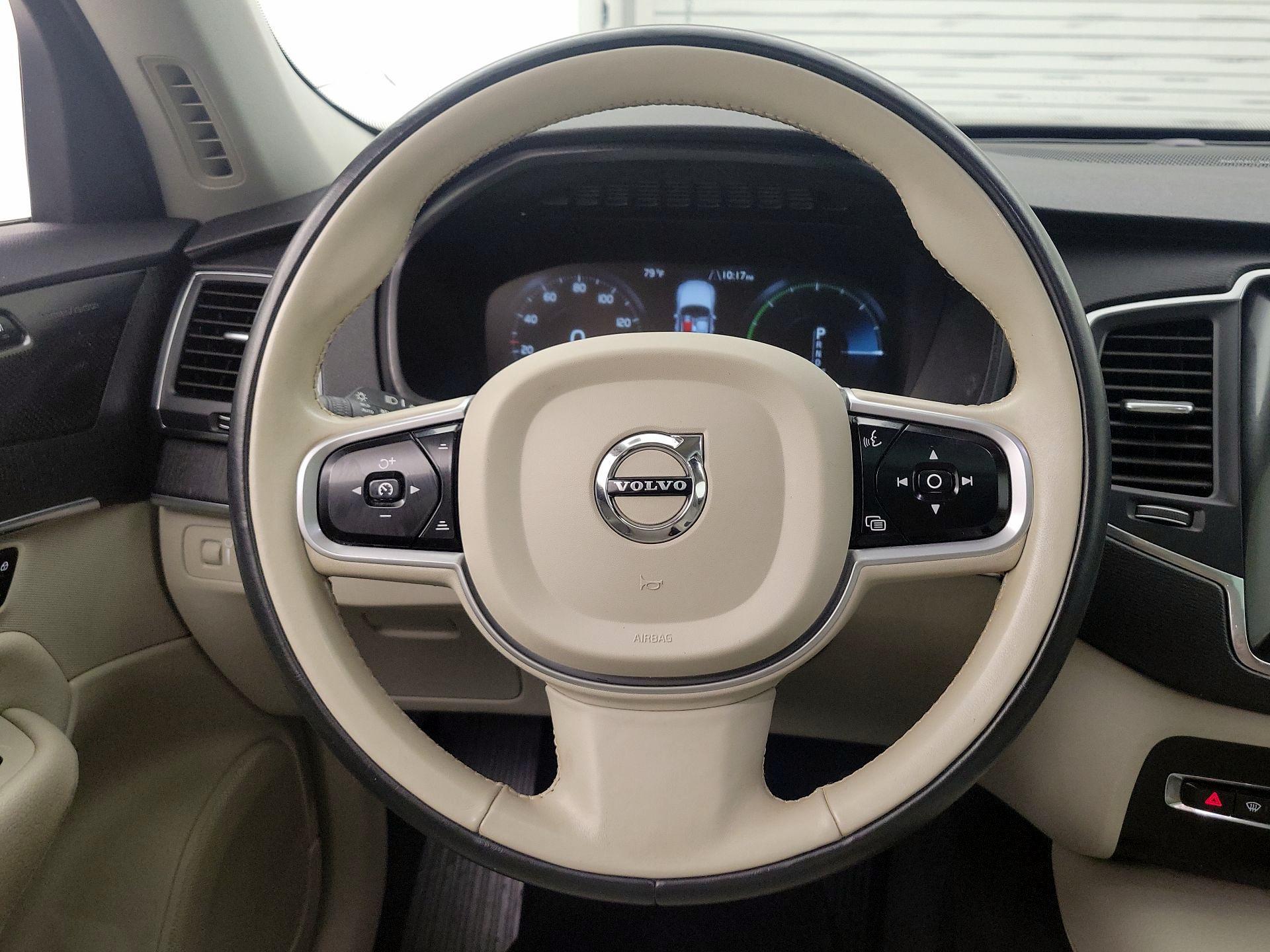 Thumbnail: 2020 Volvo XC90 - 10