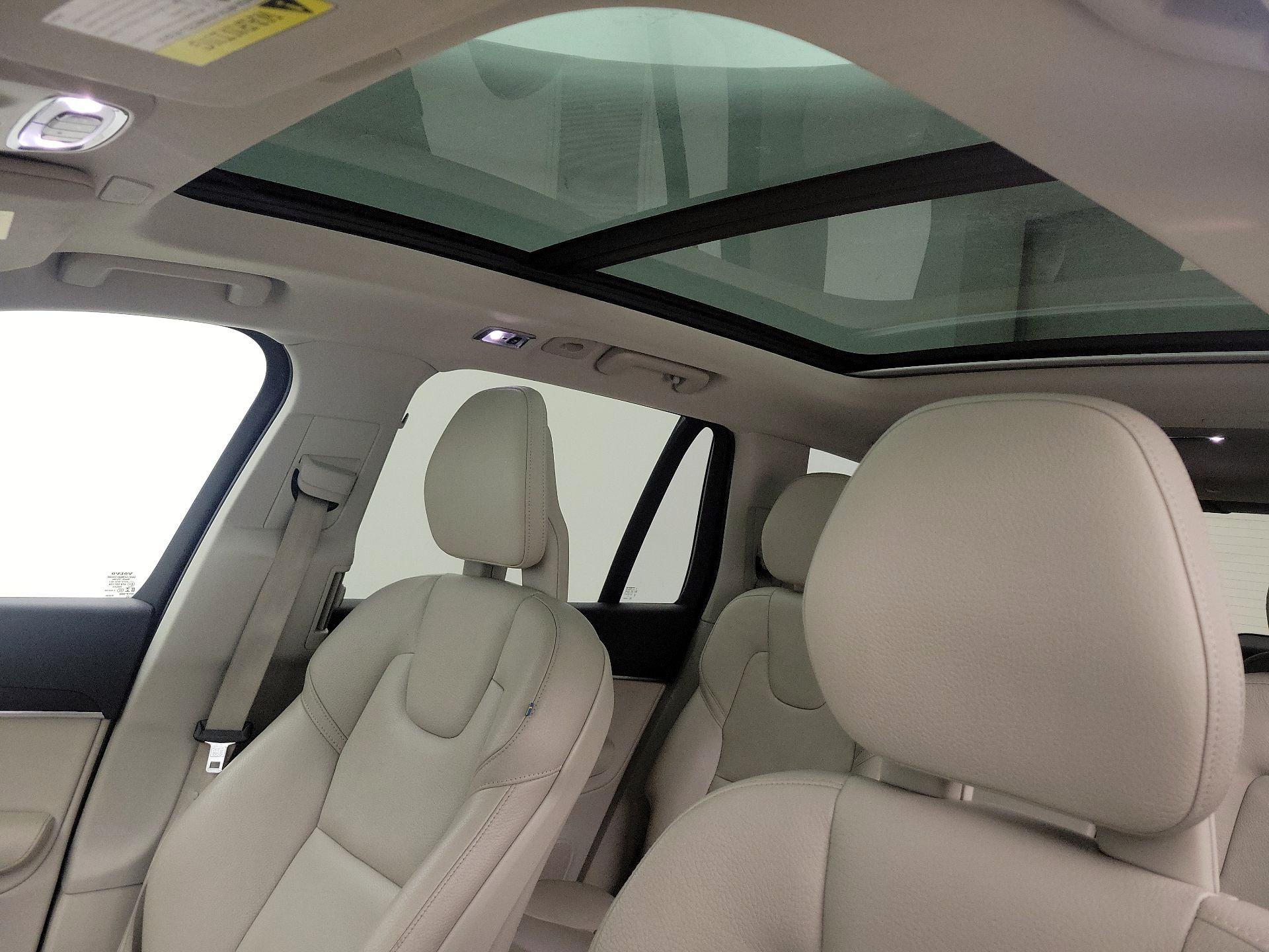 Thumbnail: 2020 Volvo XC90 - 20