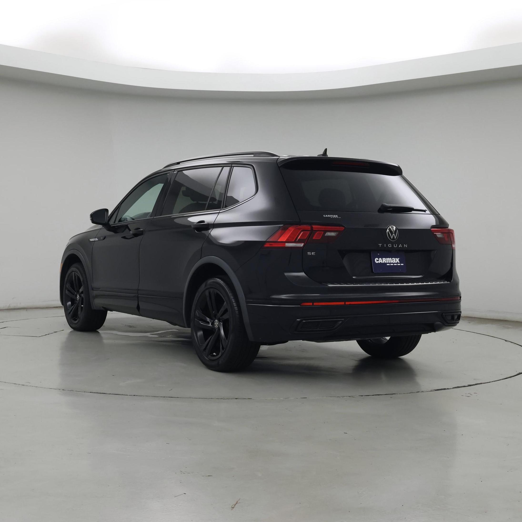 Thumbnail: 2023 Volkswagen Tiguan - 2