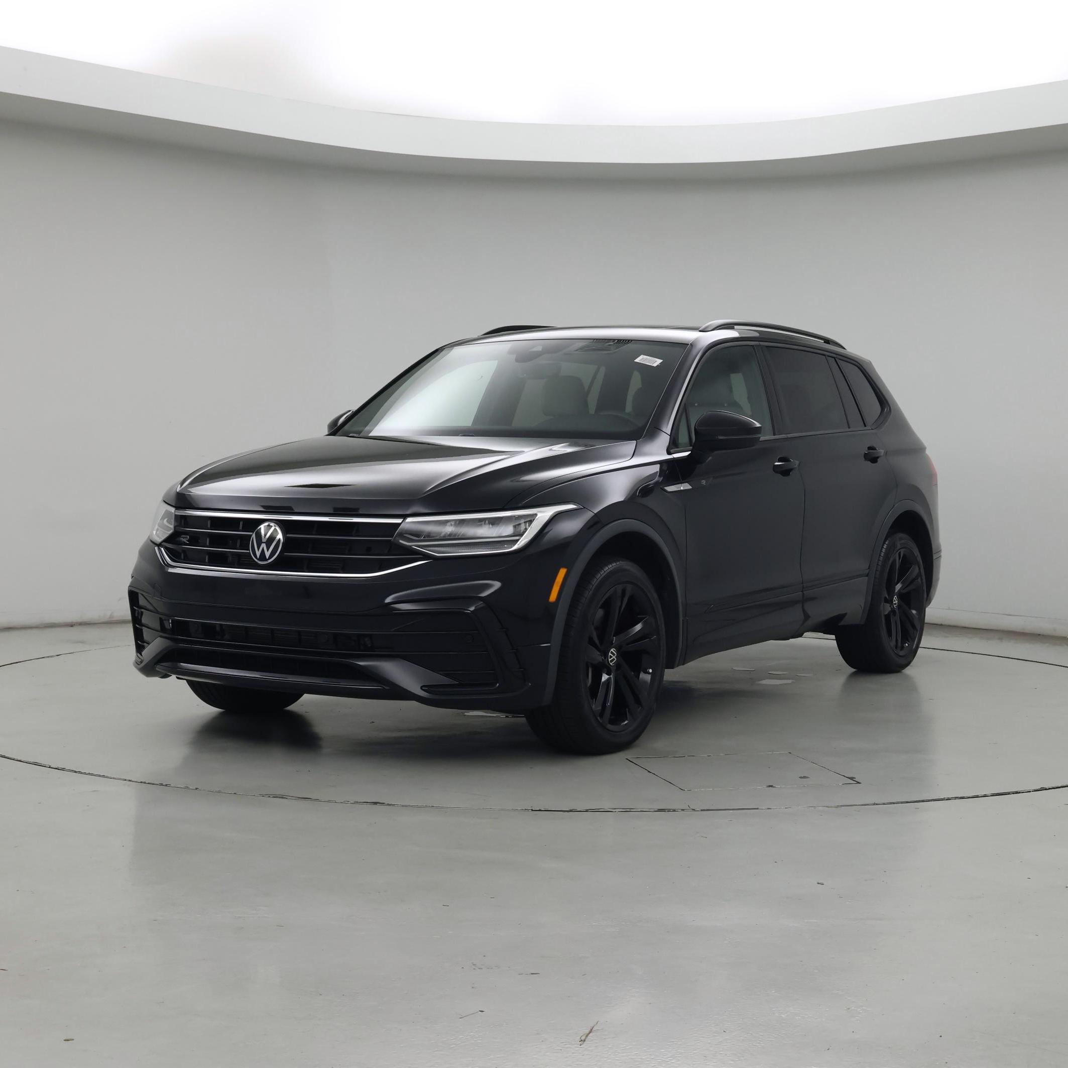 Thumbnail: 2023 Volkswagen Tiguan - 4