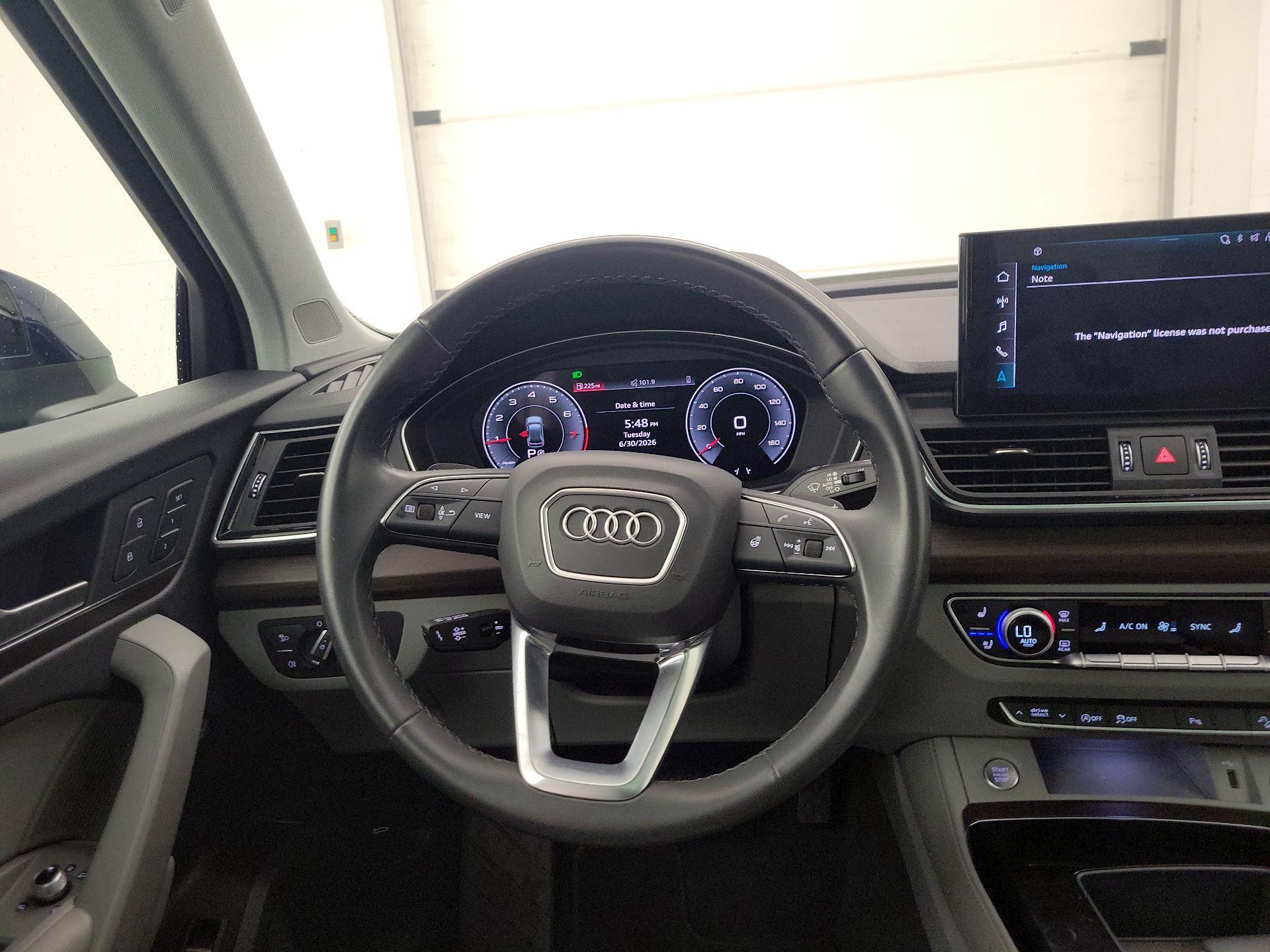 Thumbnail: 2022 Audi Q5 - 10