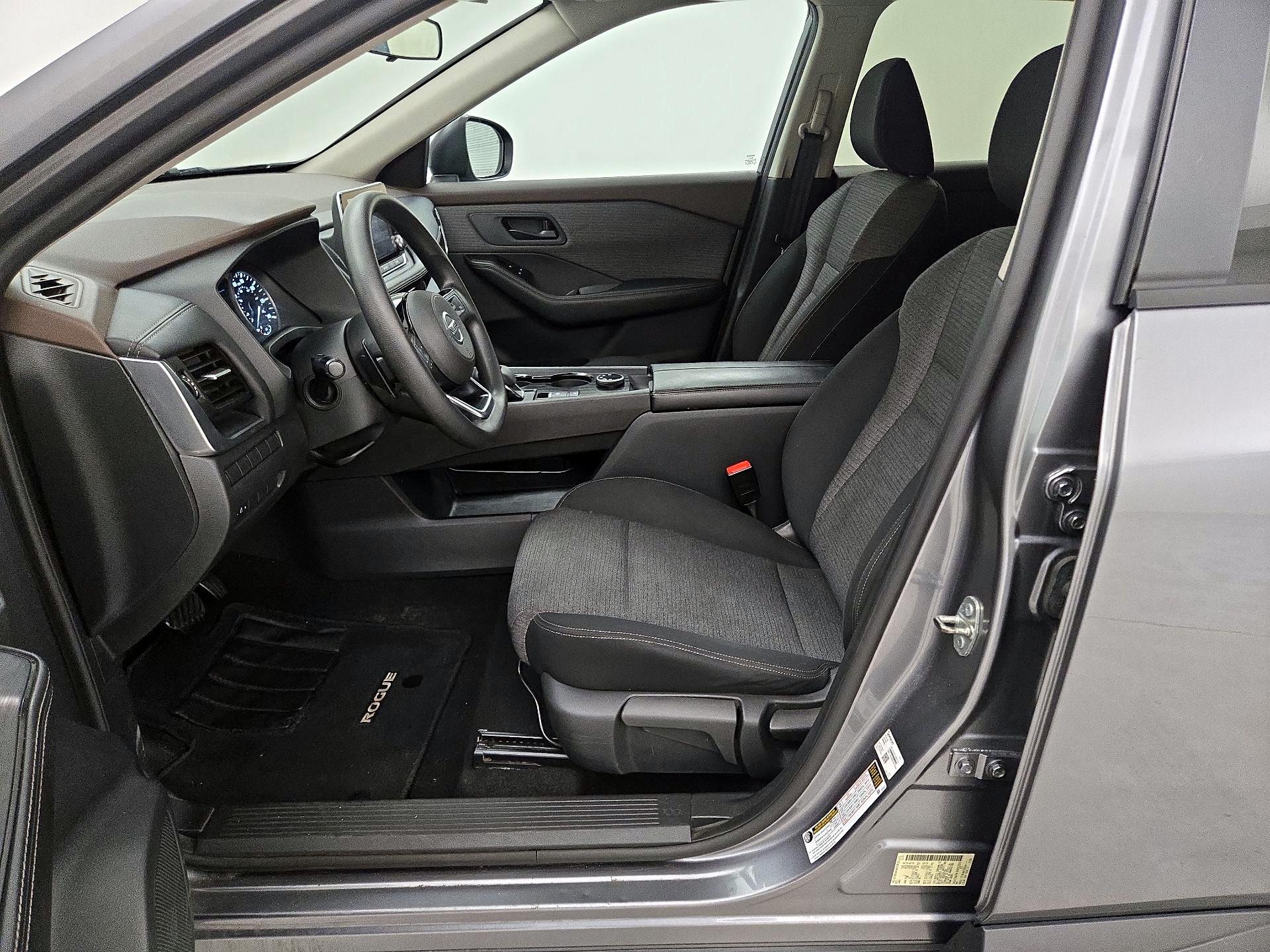 Thumbnail: 2021 Nissan Rogue - 11