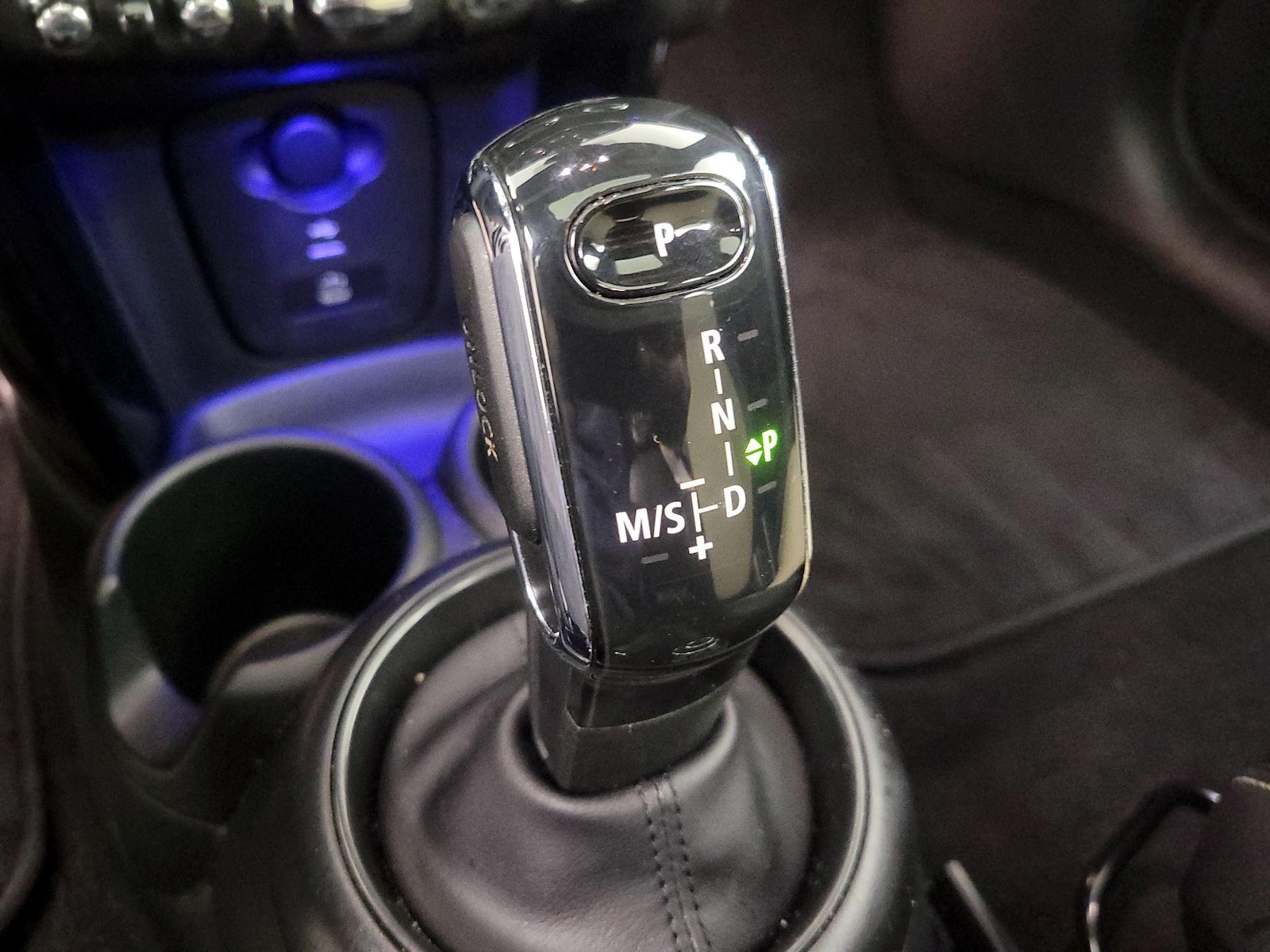 2023 MINI Hardtop 4 Door S - Photo 19