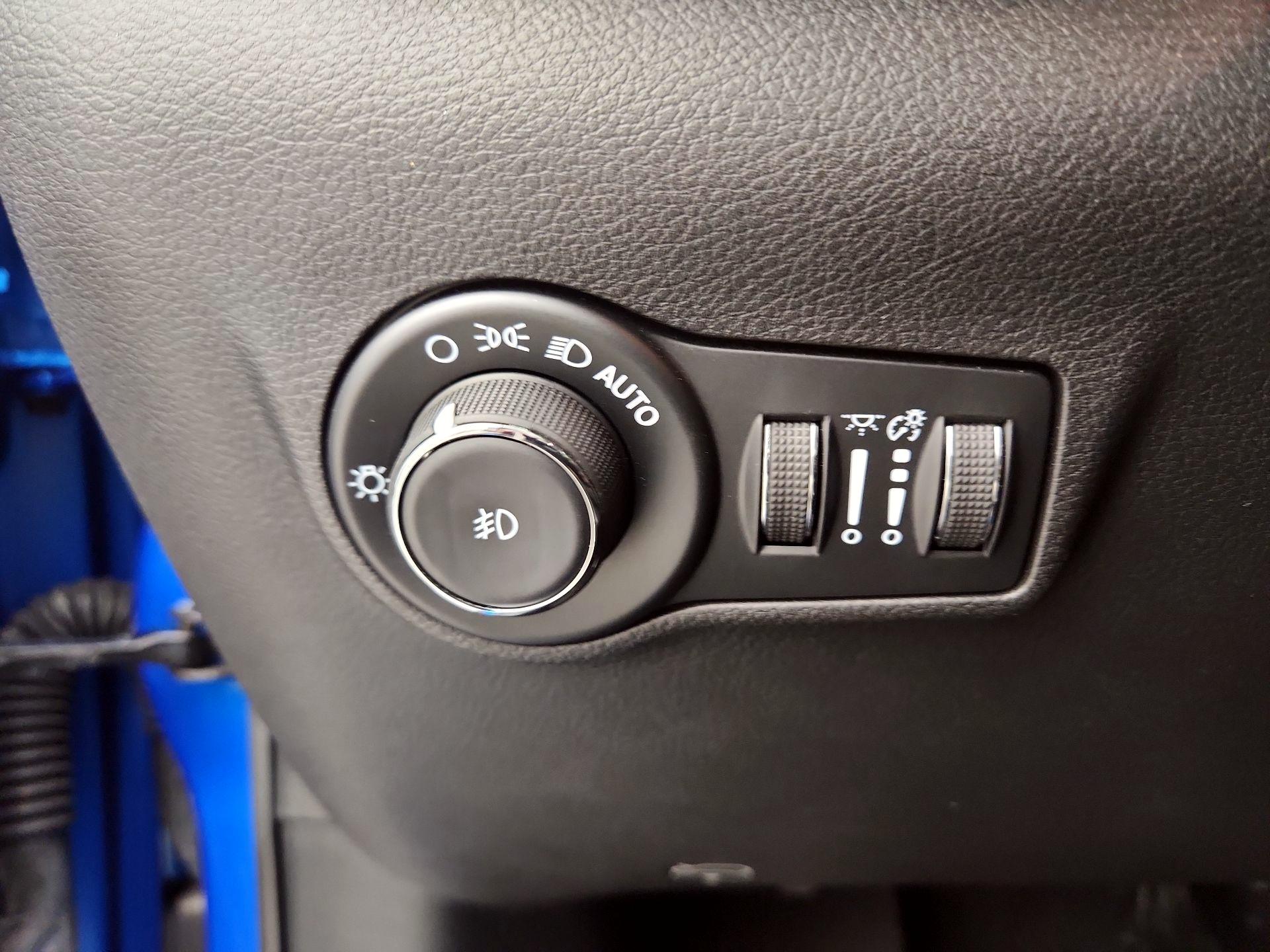 Thumbnail: 2022 Jeep Compass - 13