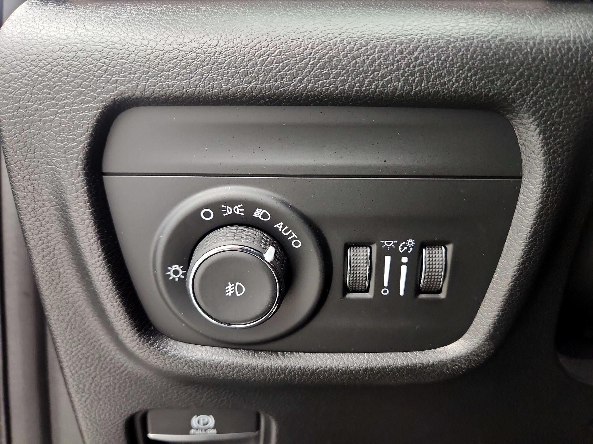 Thumbnail: 2023 Jeep Grand Cherokee - 13