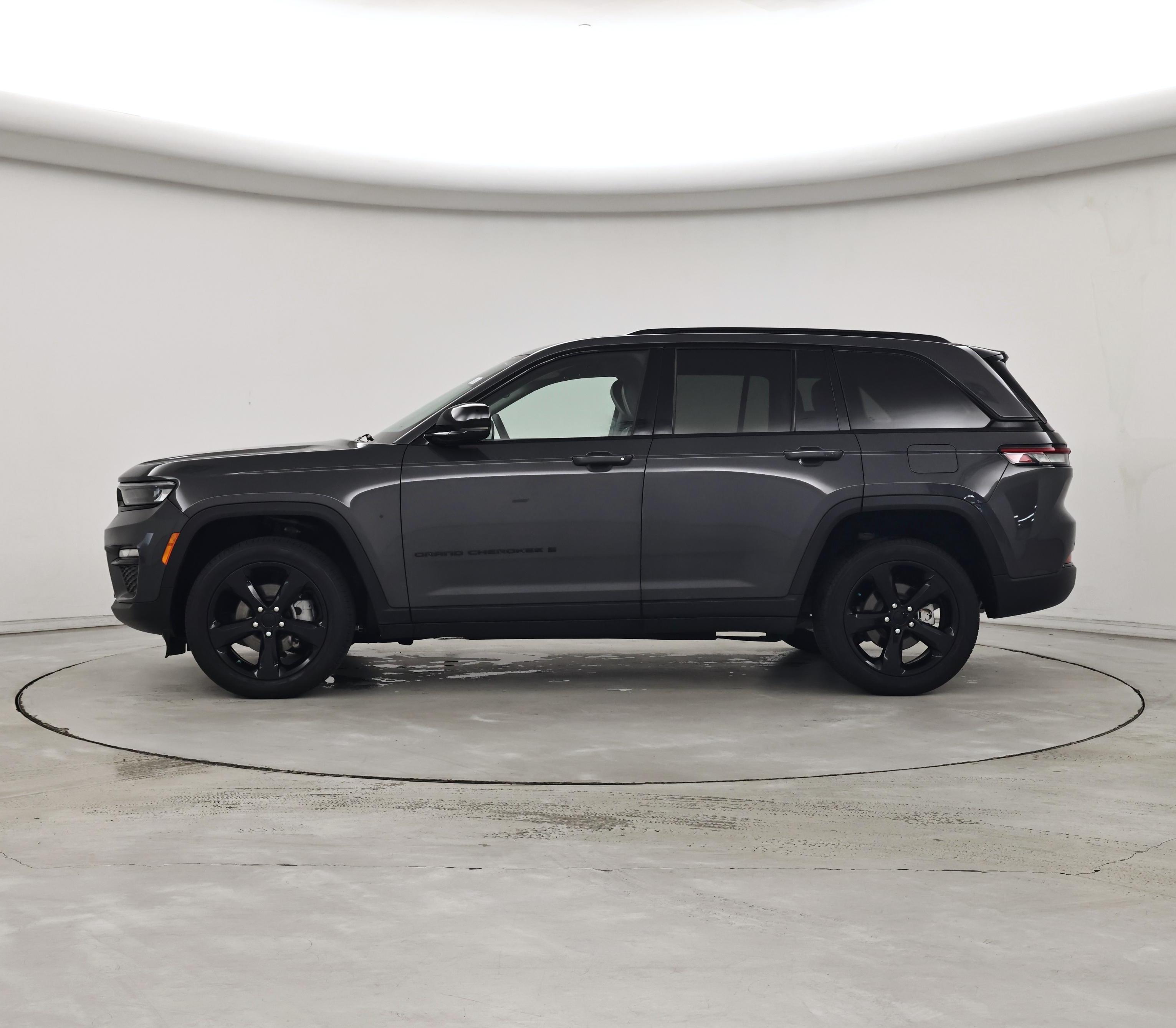 Thumbnail: 2023 Jeep Grand Cherokee - 3