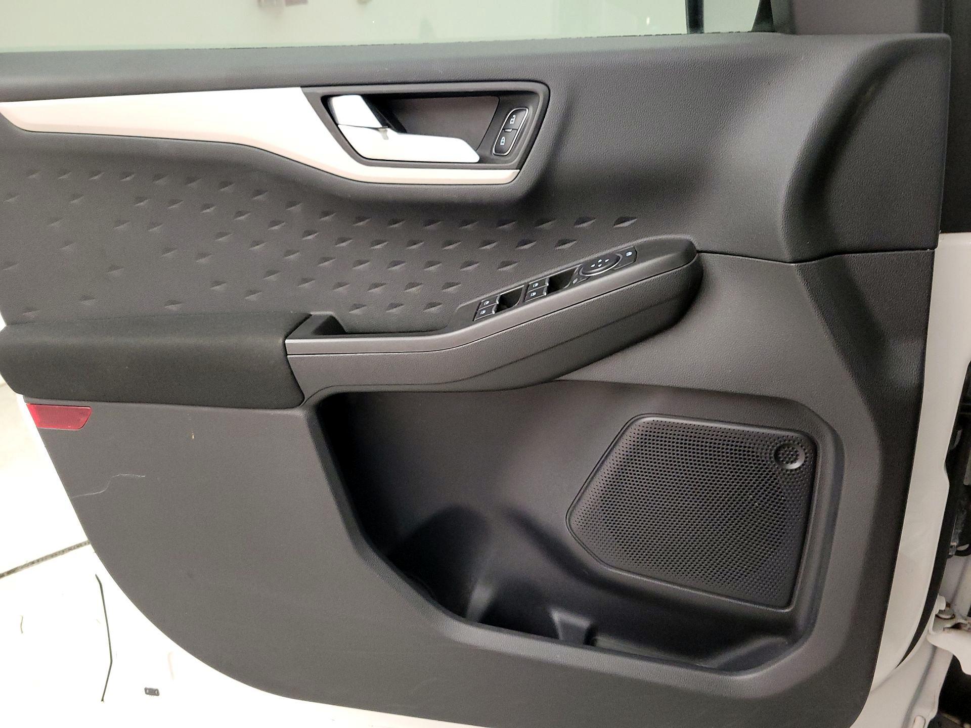 Thumbnail: 2020 Ford Escape - 12