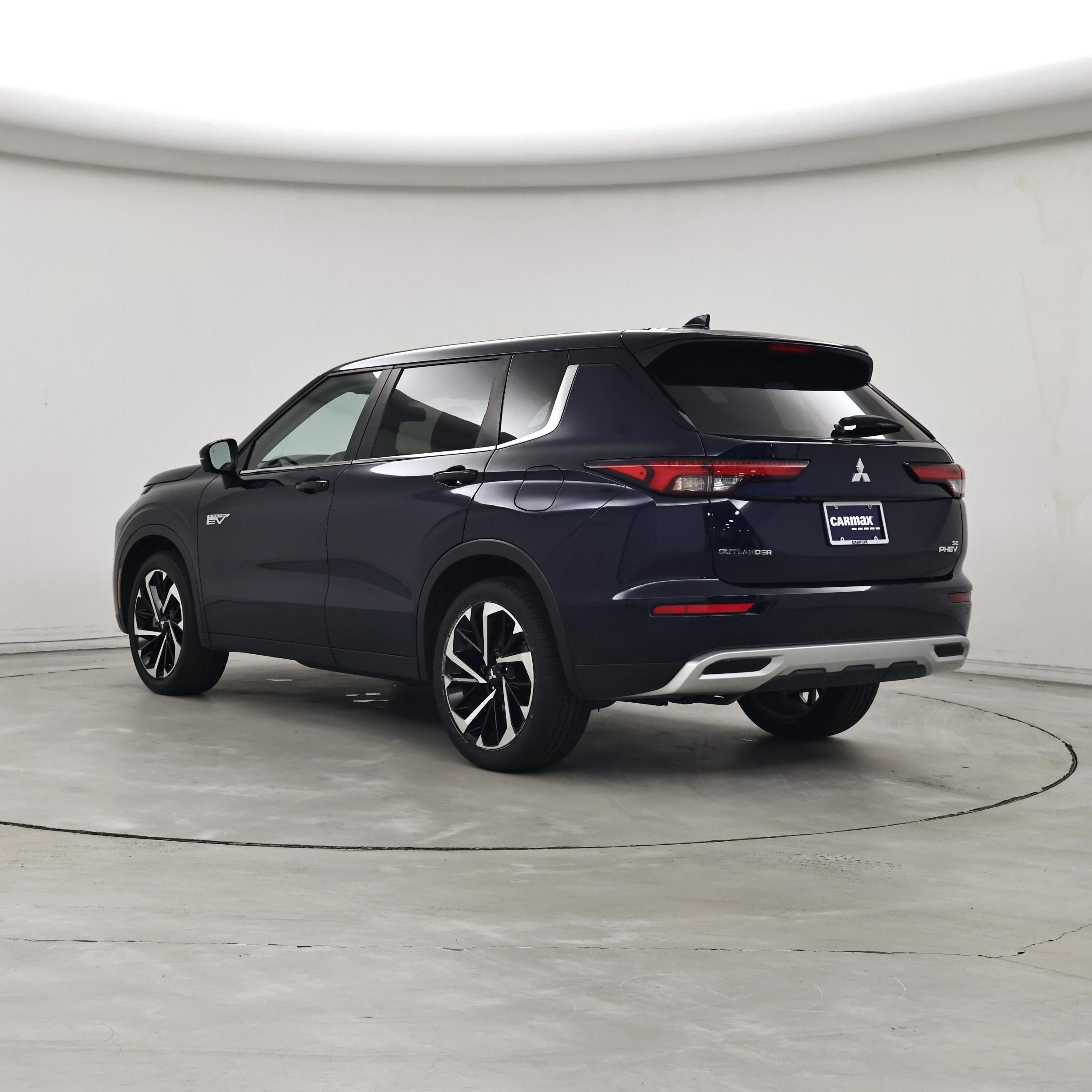 Thumbnail: 2024 Mitsubishi Outlander - 2