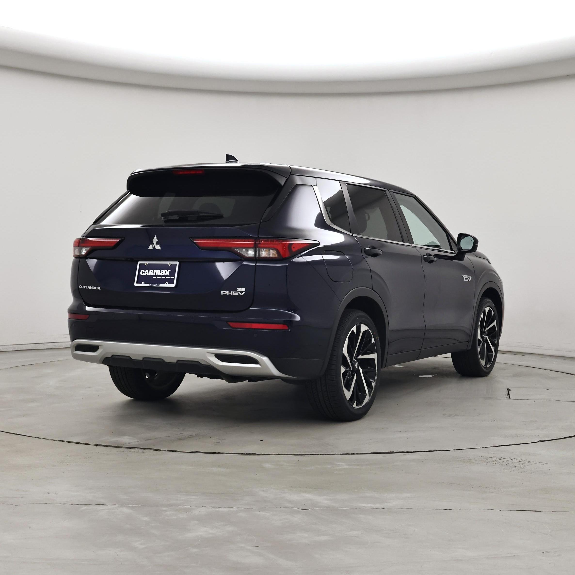 Thumbnail: 2024 Mitsubishi Outlander - 8