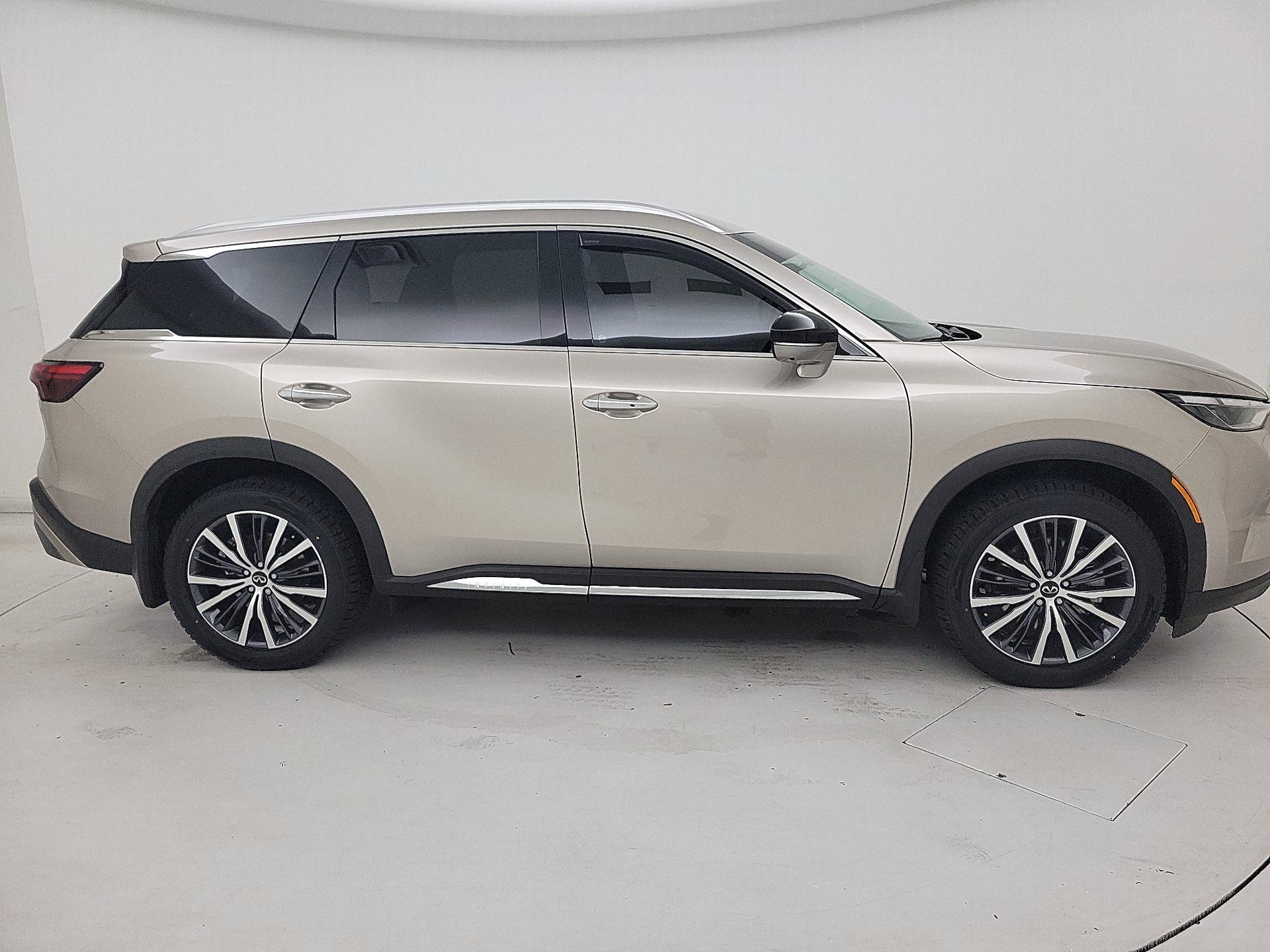 Thumbnail: 2023 INFINITI QX60 - 4