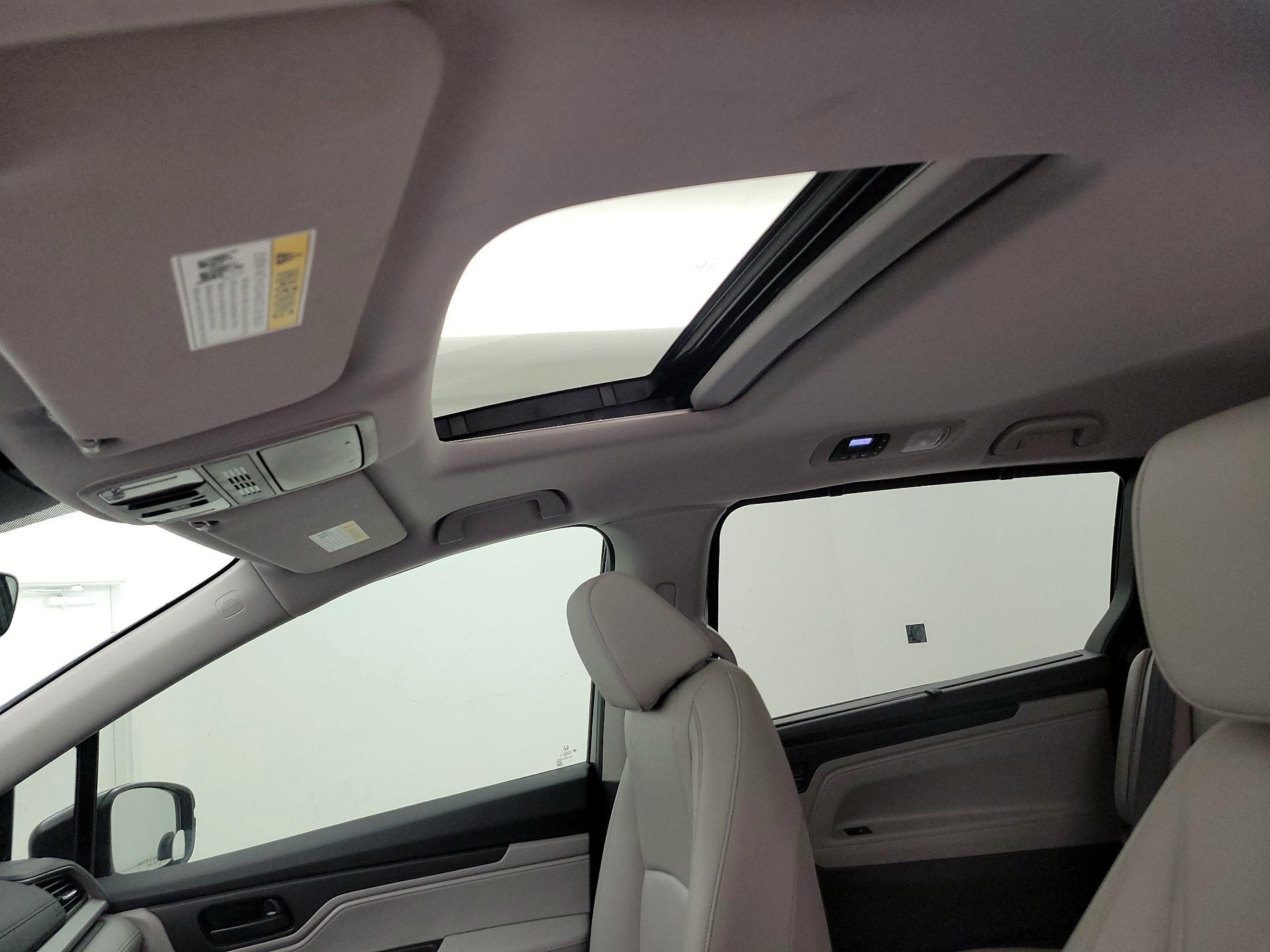 Thumbnail: 2023 Honda Odyssey - 19