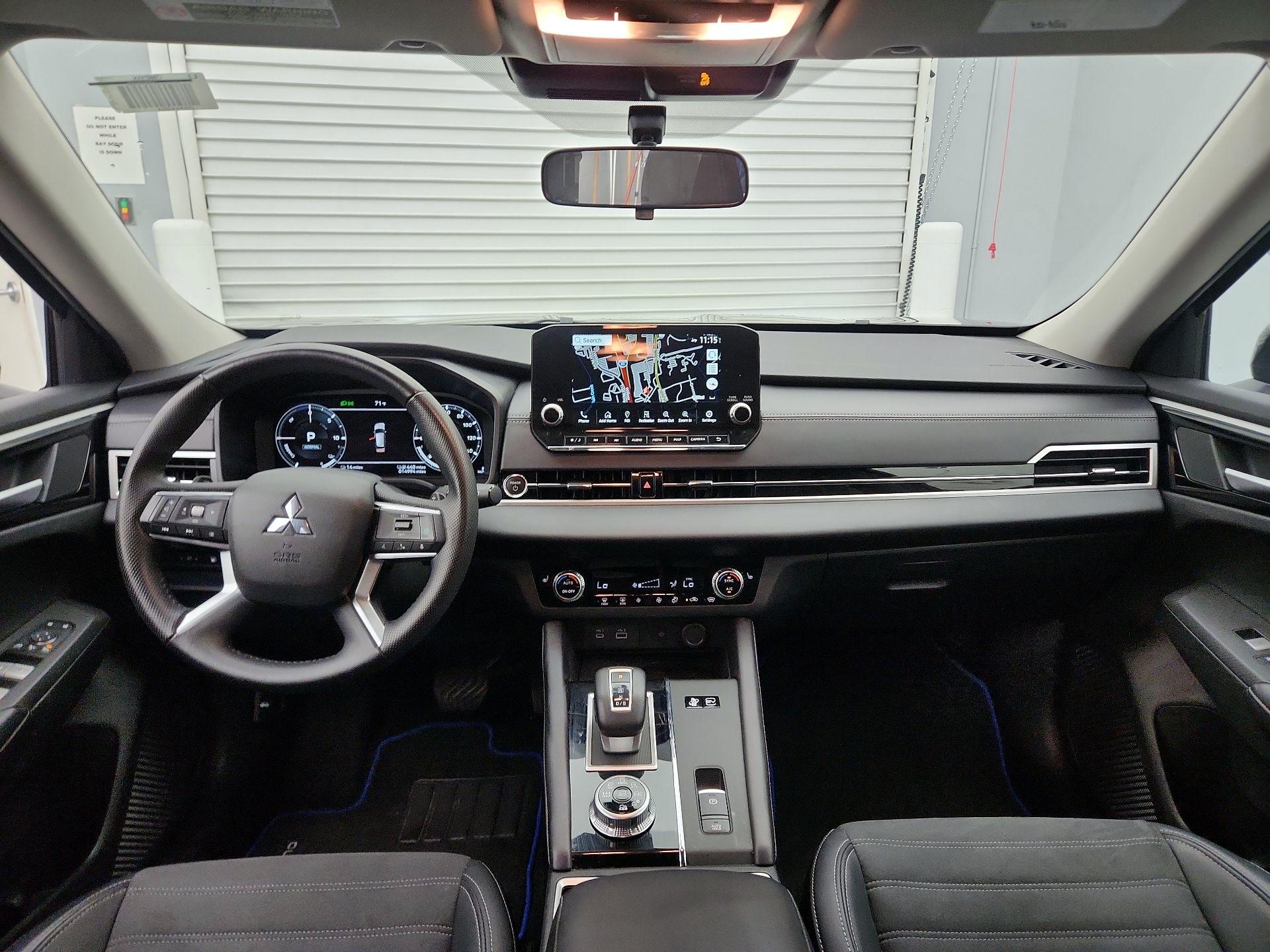Thumbnail: 2024 Mitsubishi Outlander - 9