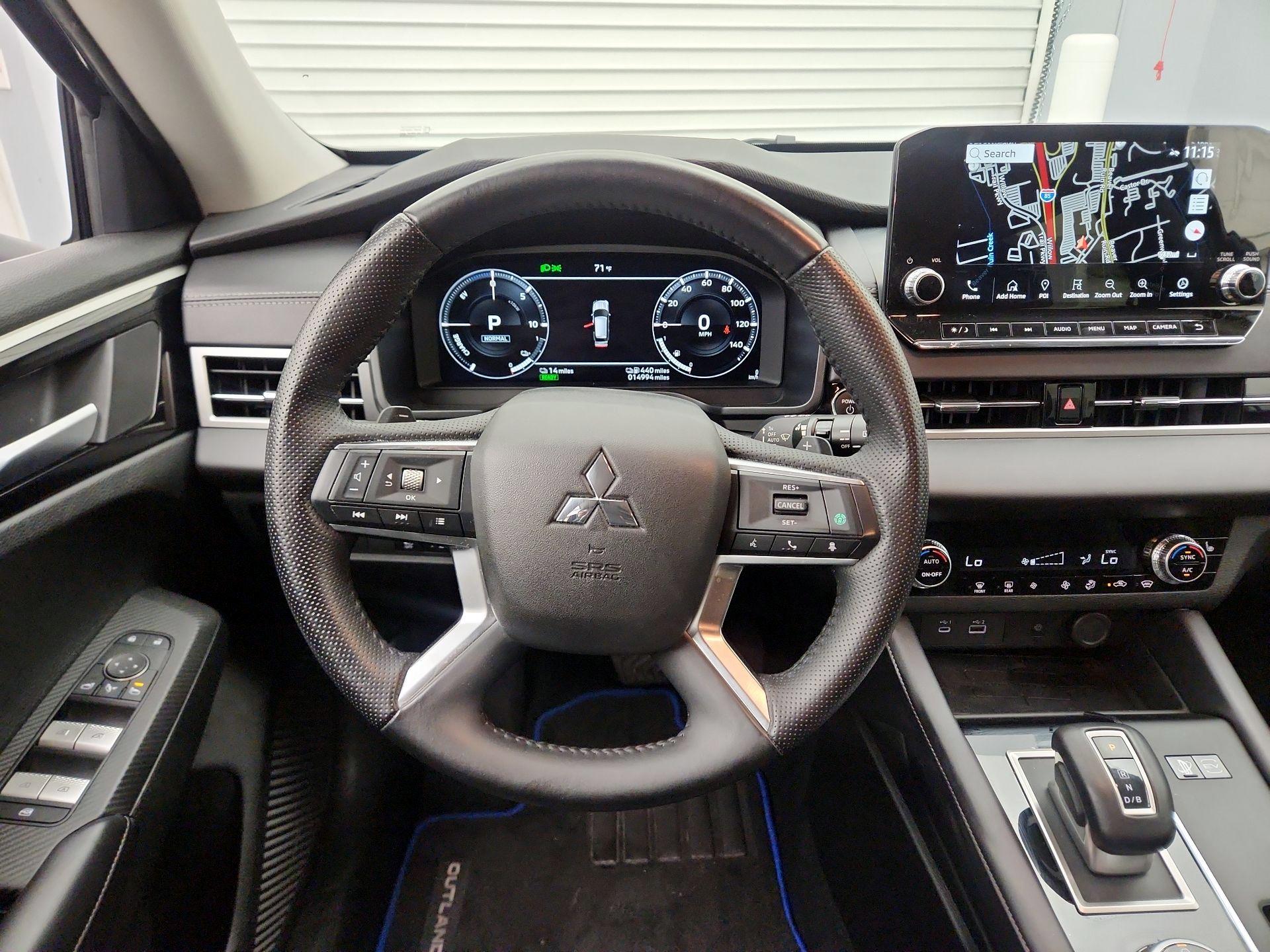 Thumbnail: 2024 Mitsubishi Outlander - 10