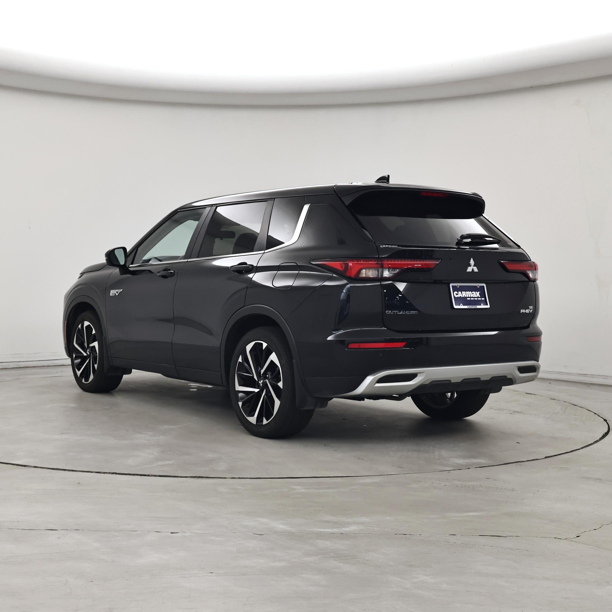 Thumbnail: 2024 Mitsubishi Outlander - 2