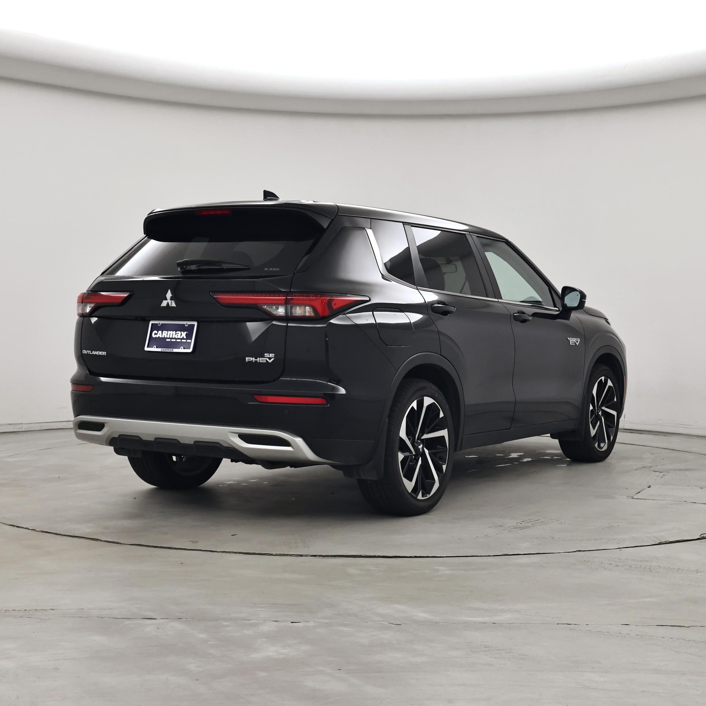 Thumbnail: 2024 Mitsubishi Outlander - 8