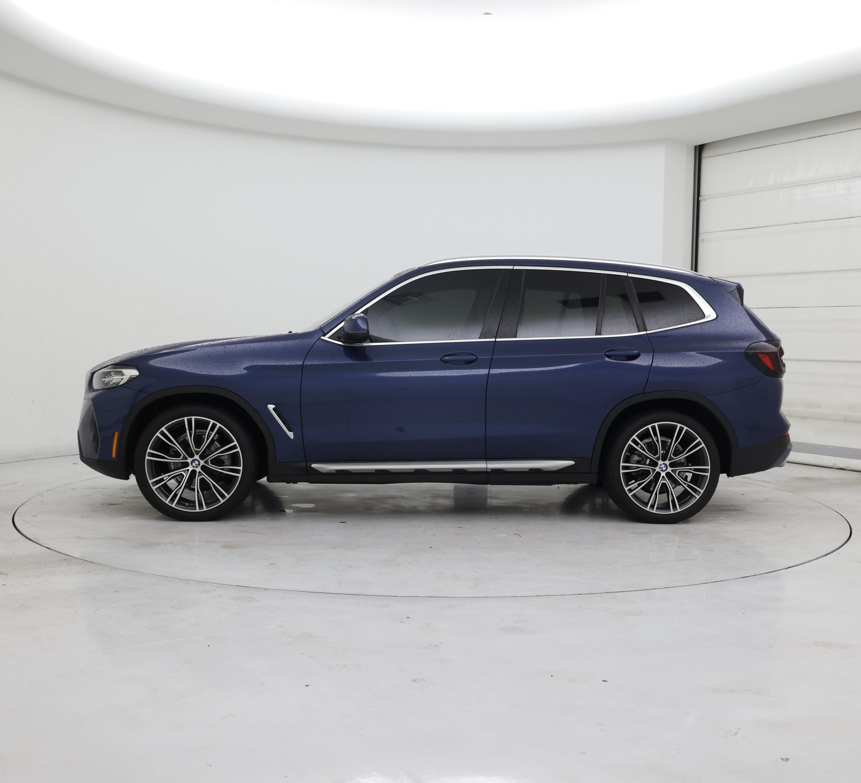 Thumbnail: 2022 BMW X3 - 3