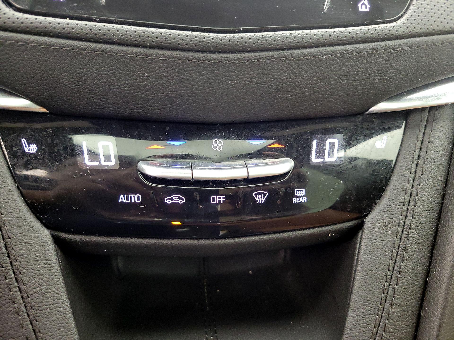 Thumbnail: 2023 Cadillac XT5 - 15