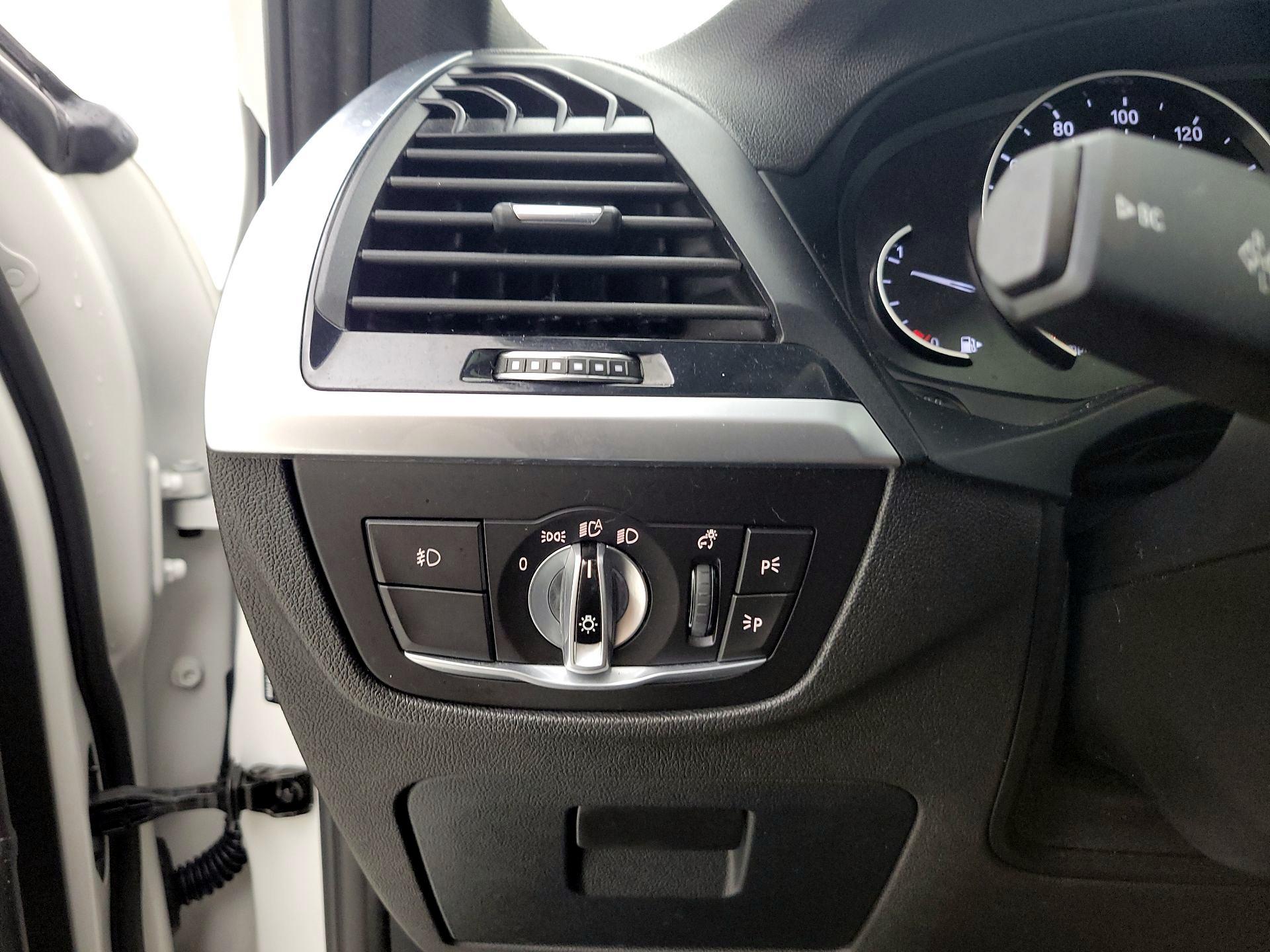 Thumbnail: 2021 BMW X3 - 13