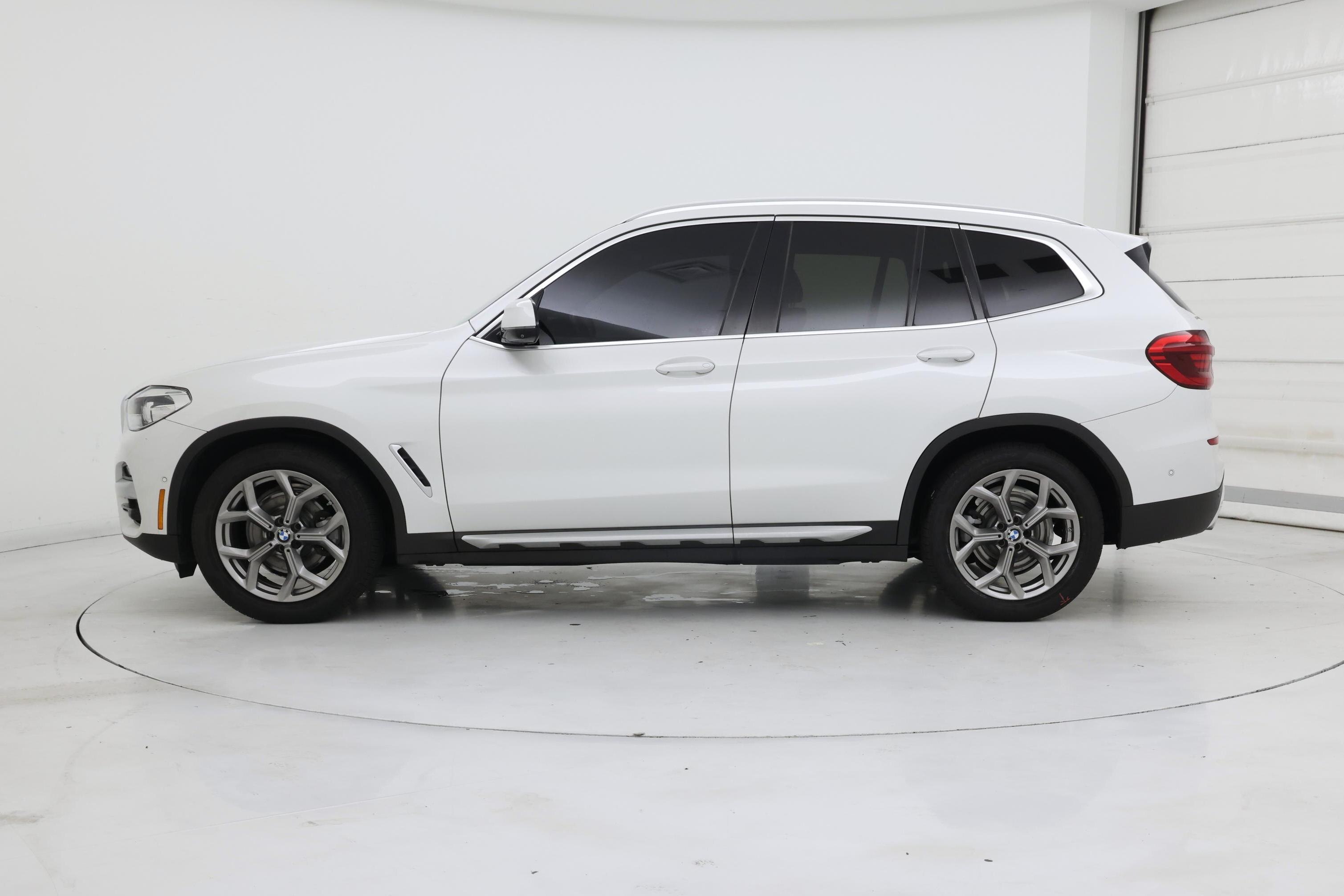Thumbnail: 2021 BMW X3 - 3