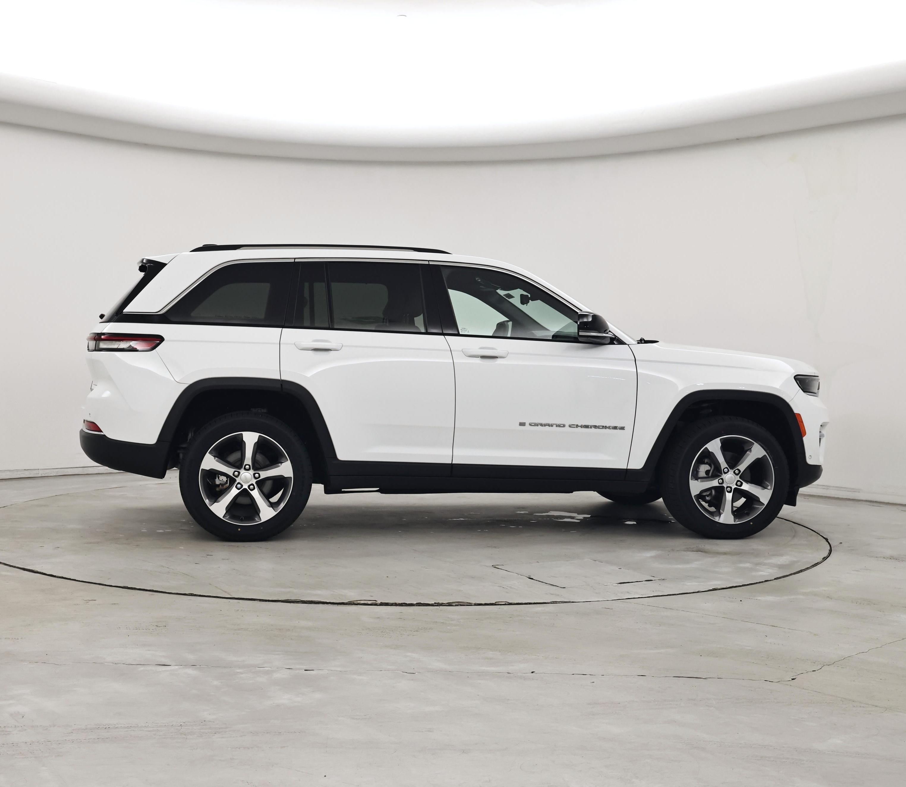 Thumbnail: 2023 Jeep Grand Cherokee - 7