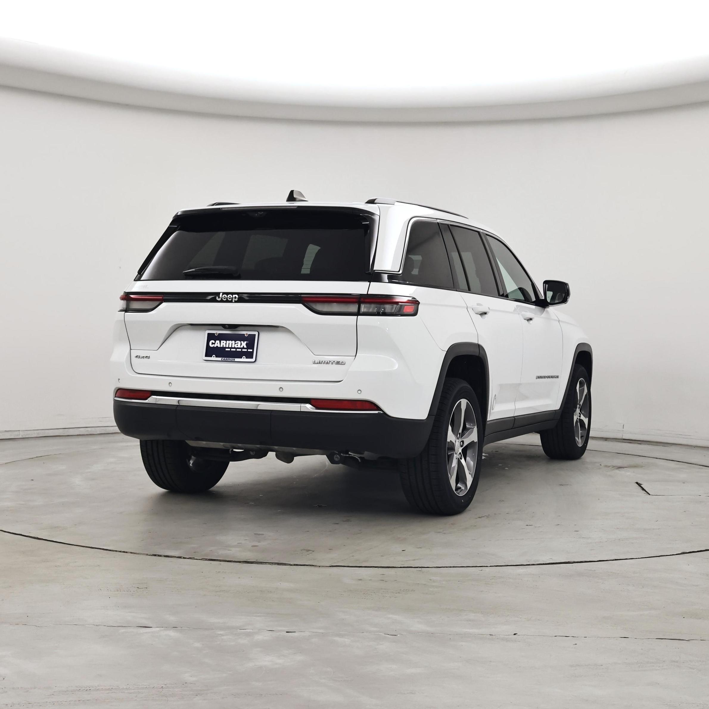 Thumbnail: 2023 Jeep Grand Cherokee - 8
