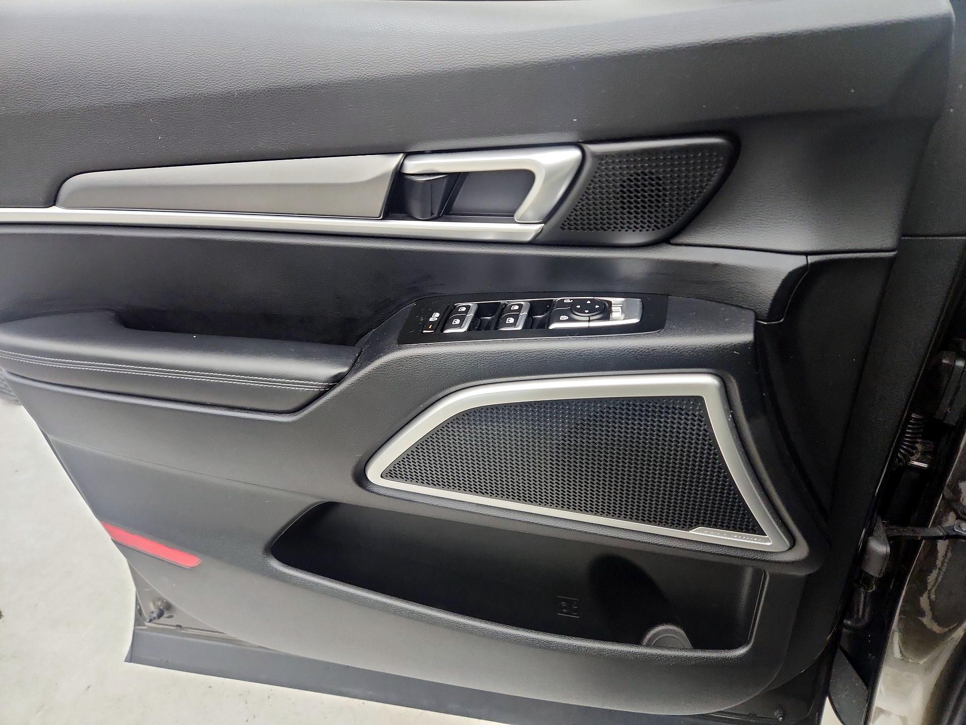 Thumbnail: 2022 Kia Telluride - 12