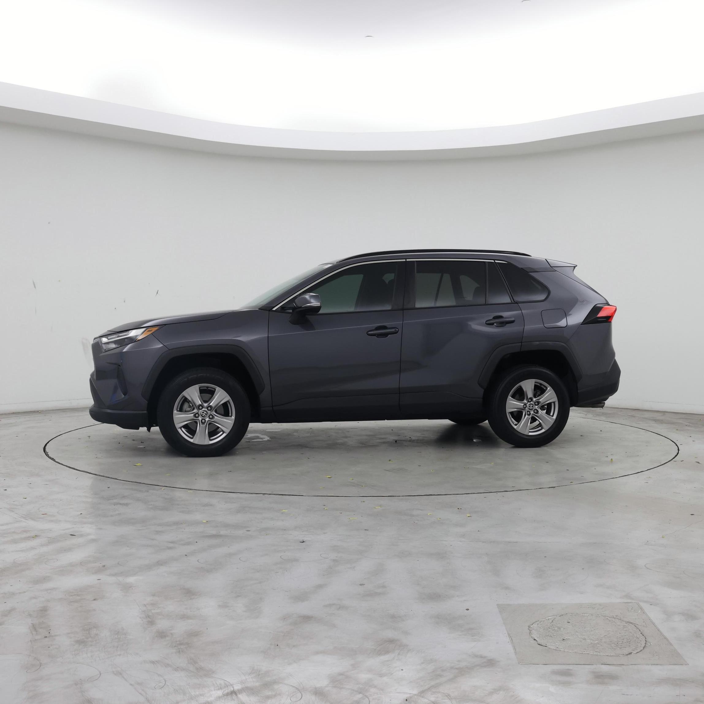 Thumbnail: 2022 Toyota RAV4 - 3