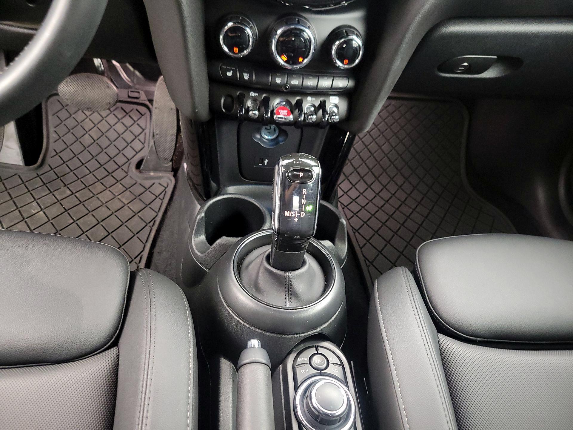 Thumbnail: 2023 MINI Cooper - 18