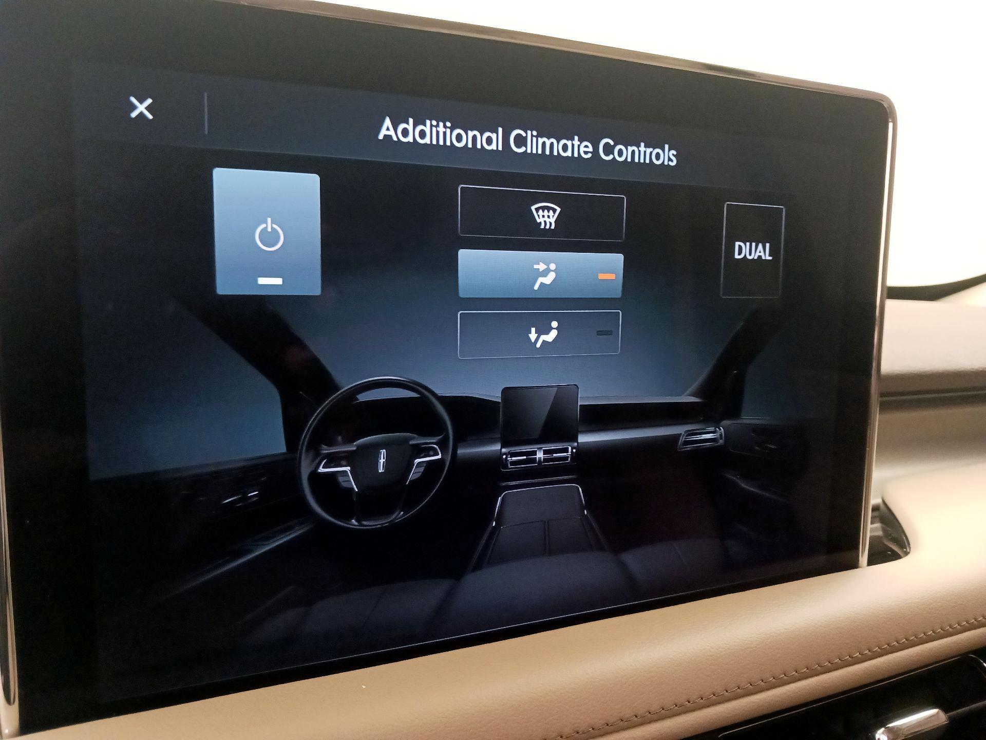 Thumbnail: 2021 Lincoln Aviator - 17