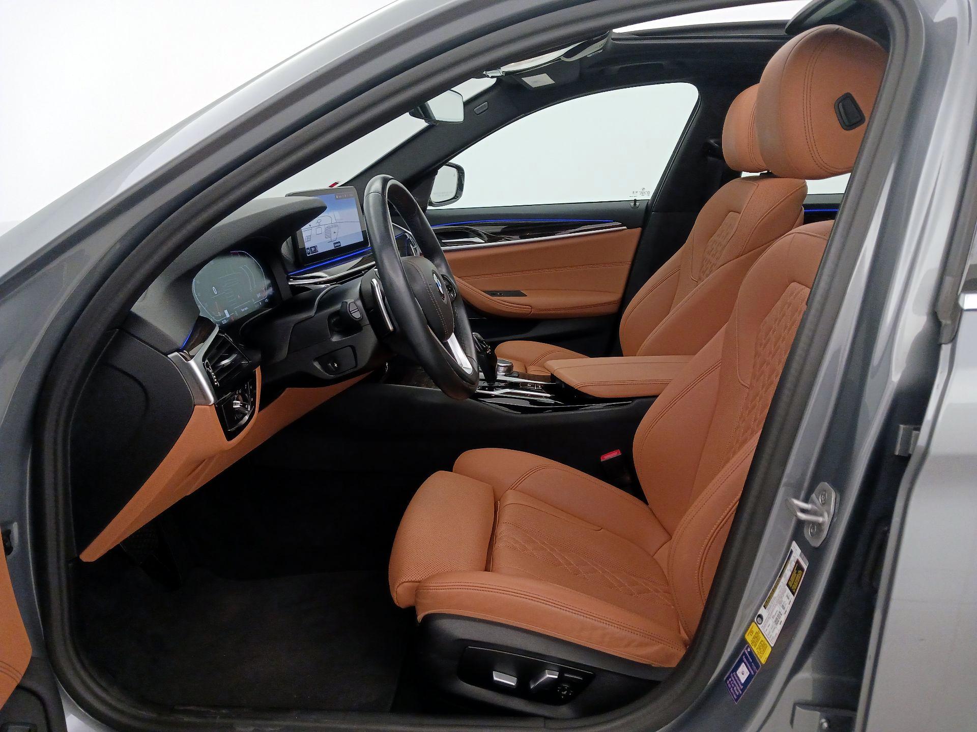 Thumbnail: 2023 BMW 5 Series - 11