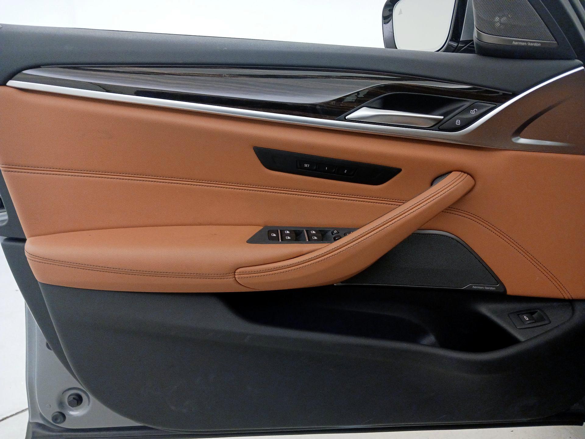 Thumbnail: 2023 BMW 5 Series - 12