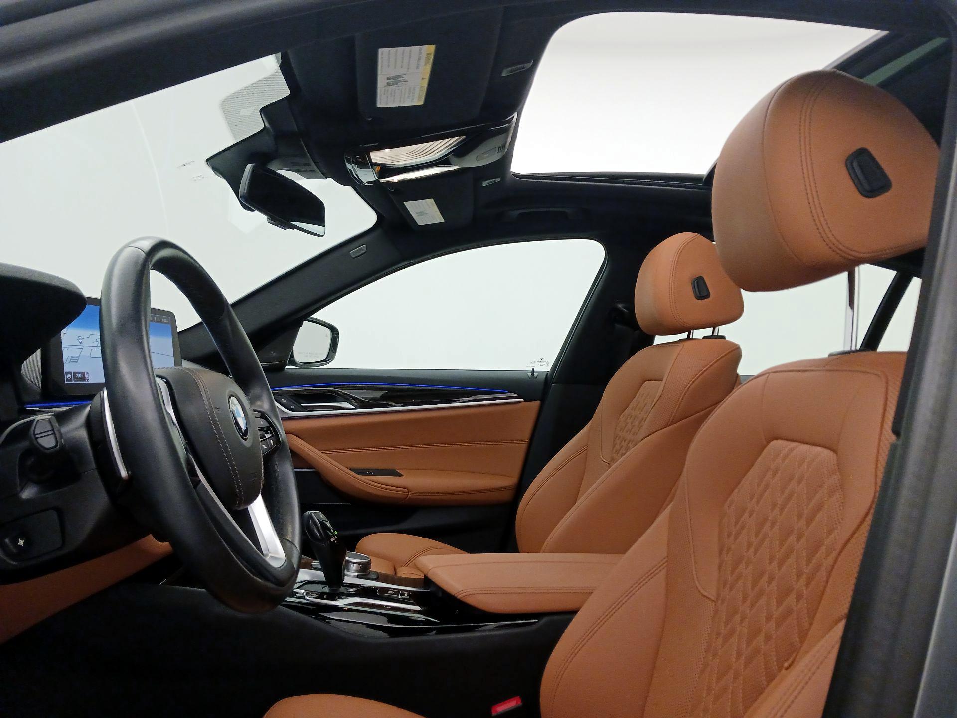 Thumbnail: 2023 BMW 5 Series - 20