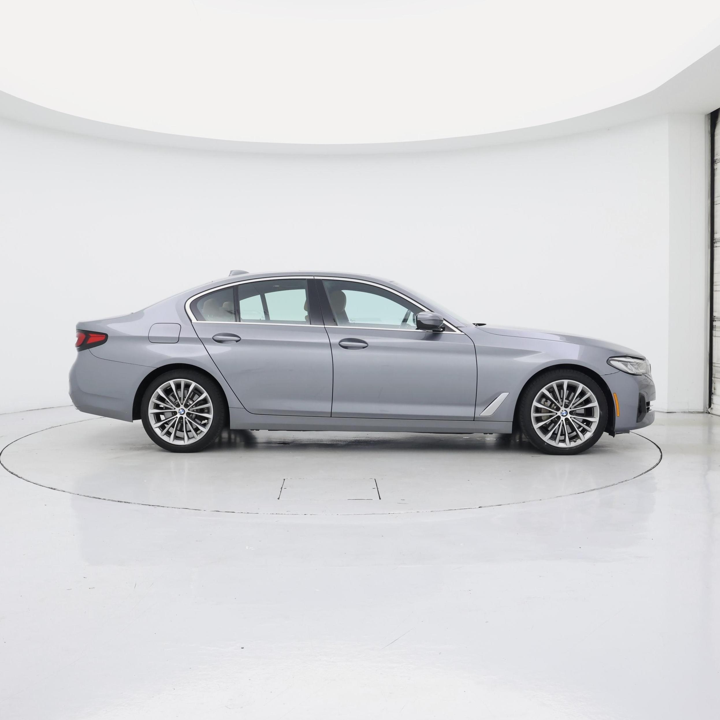 Thumbnail: 2023 BMW 5 Series - 7