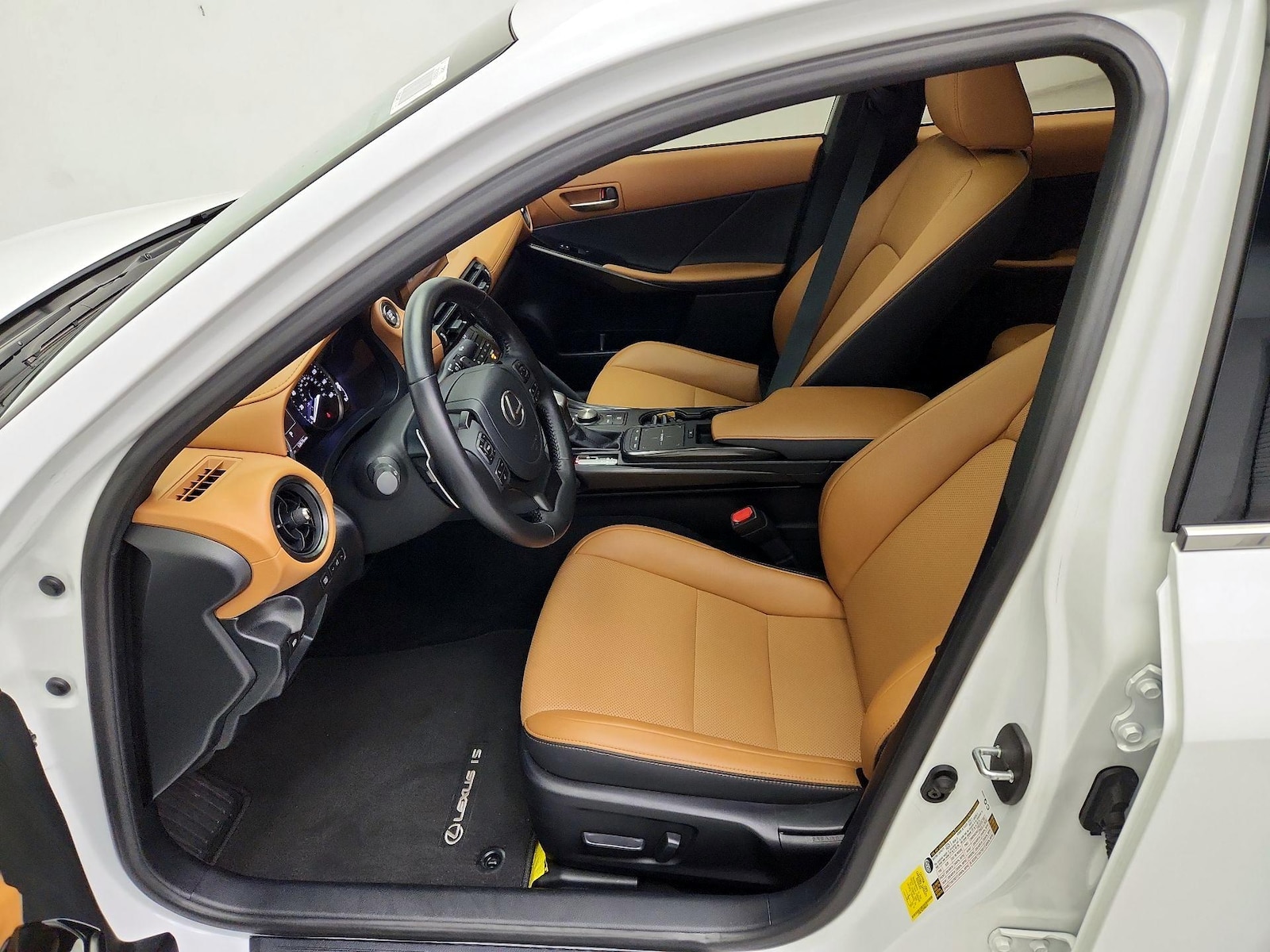 2024 Lexus IS 350 F SPORT DESIGN - Photo 12