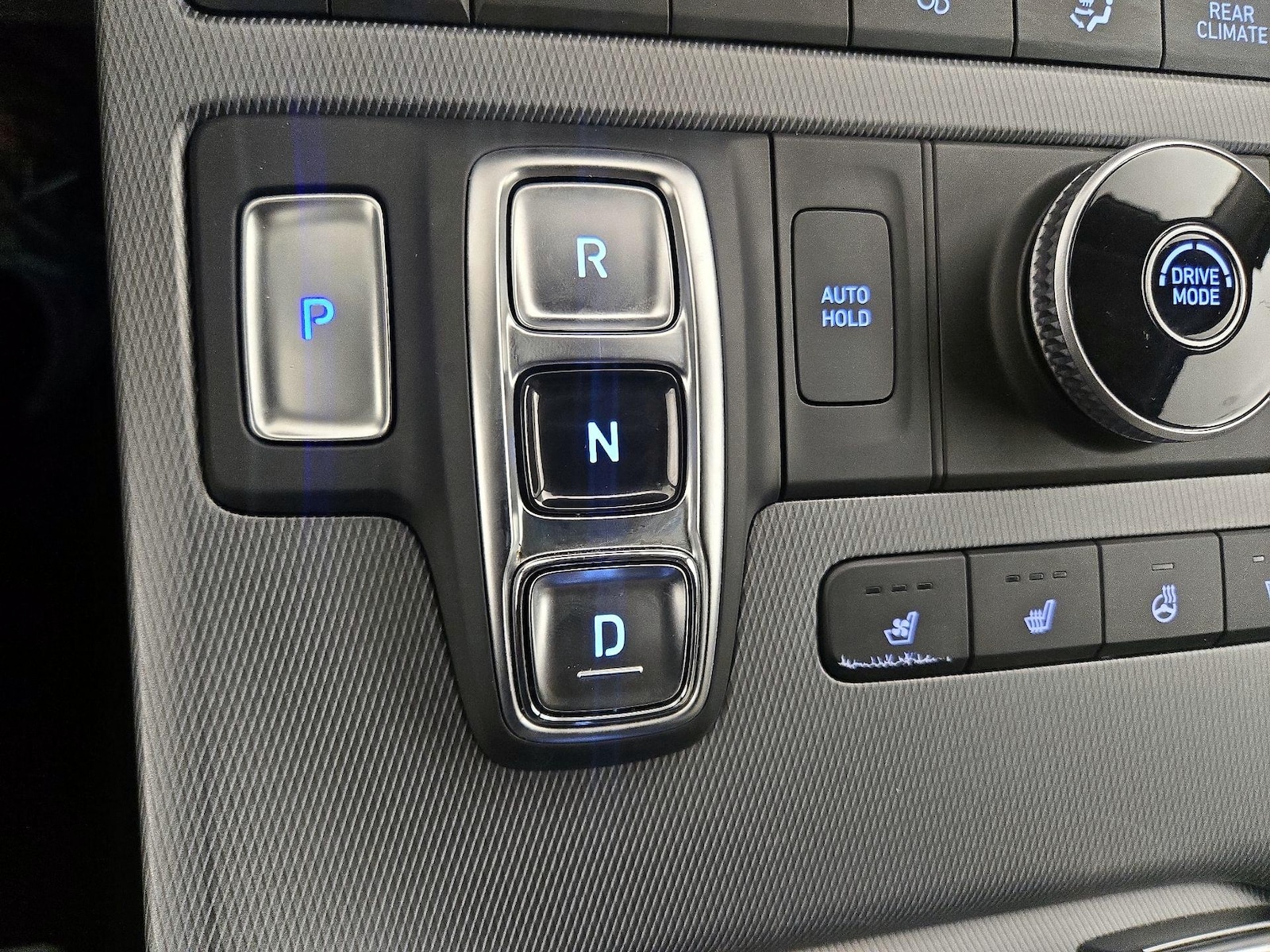 2024 Hyundai Palisade Limited - Photo 19