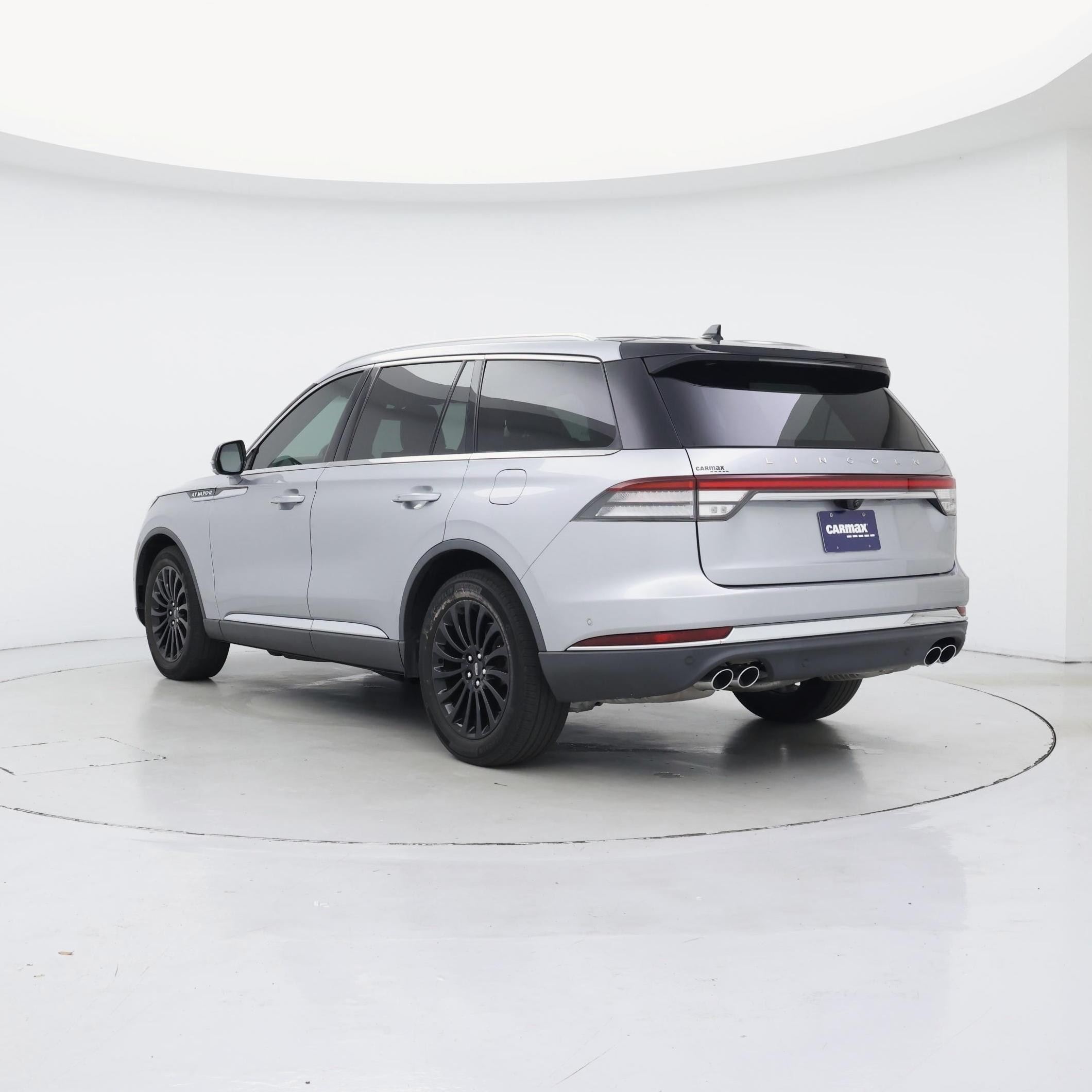 Thumbnail: 2022 Lincoln Aviator - 2