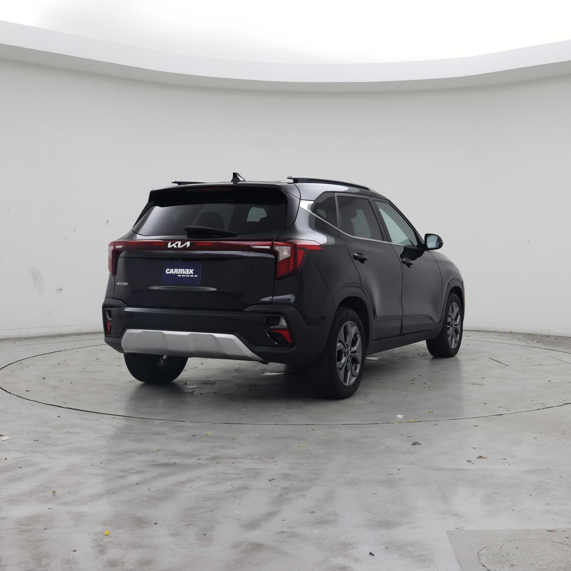 Thumbnail: 2024 Kia Seltos - 8