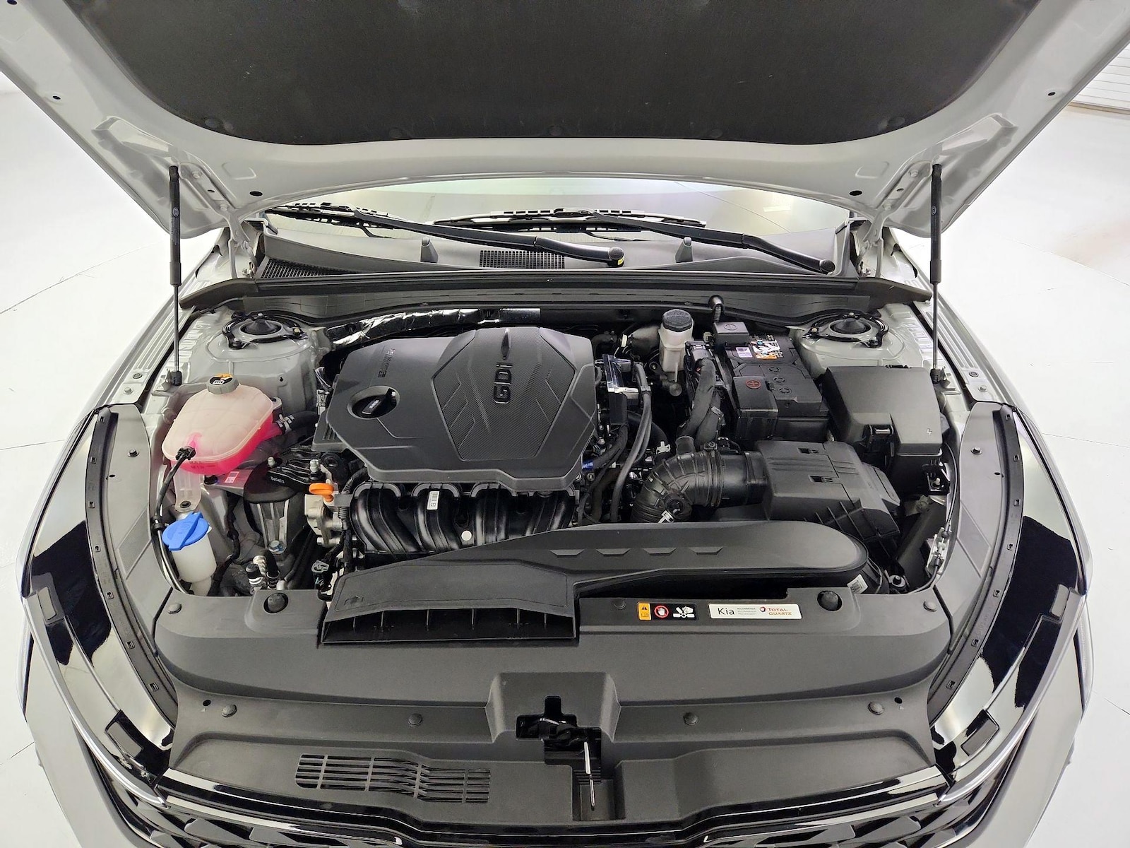 2025 Kia K5 GT-Line - Photo 24
