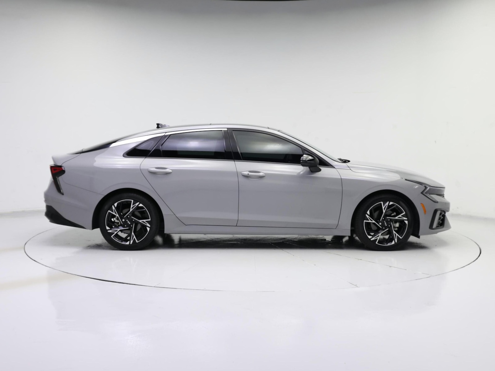 2025 Kia K5 GT-Line - Photo 8