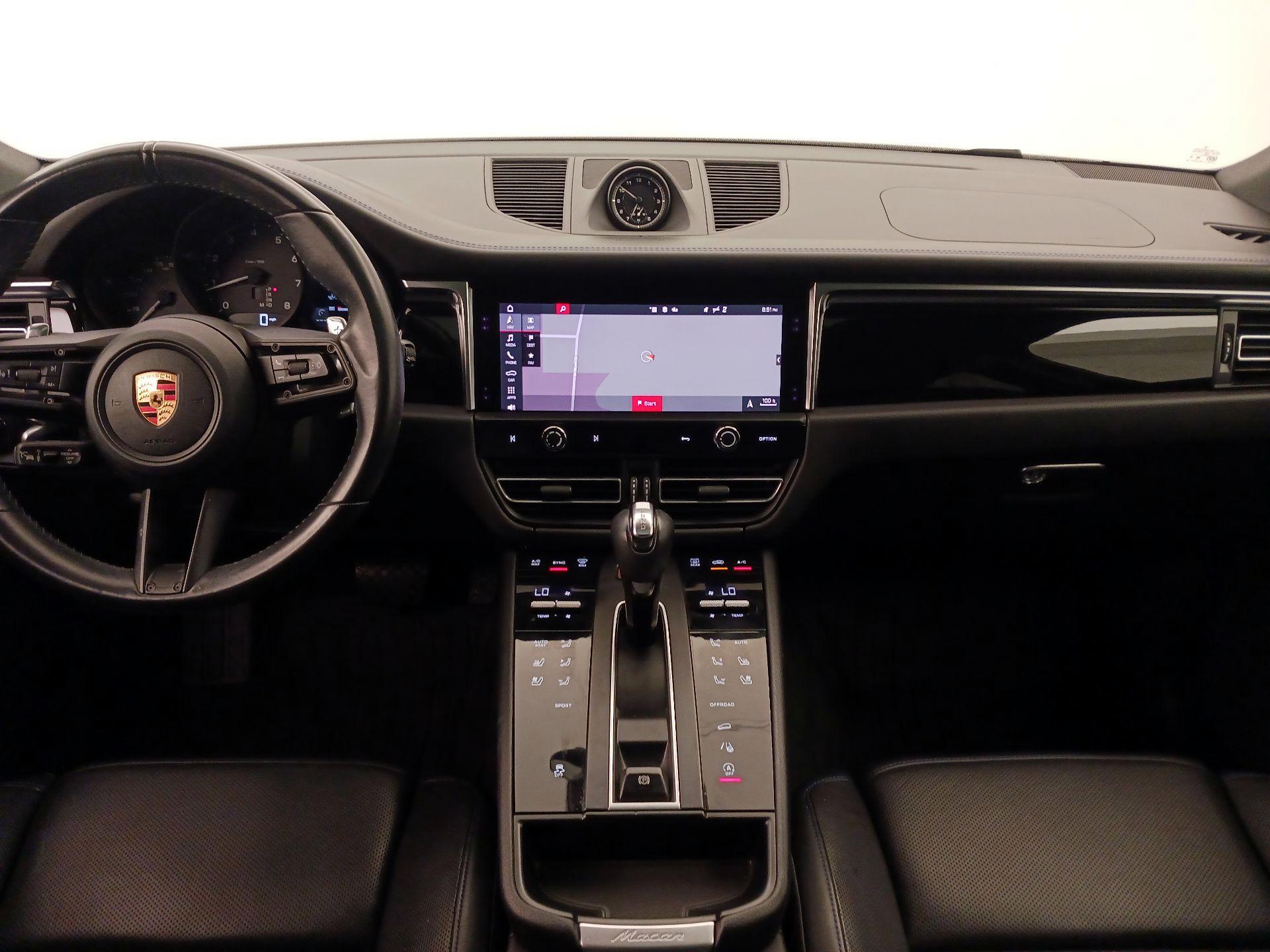 Thumbnail: 2023 Porsche Macan - 9