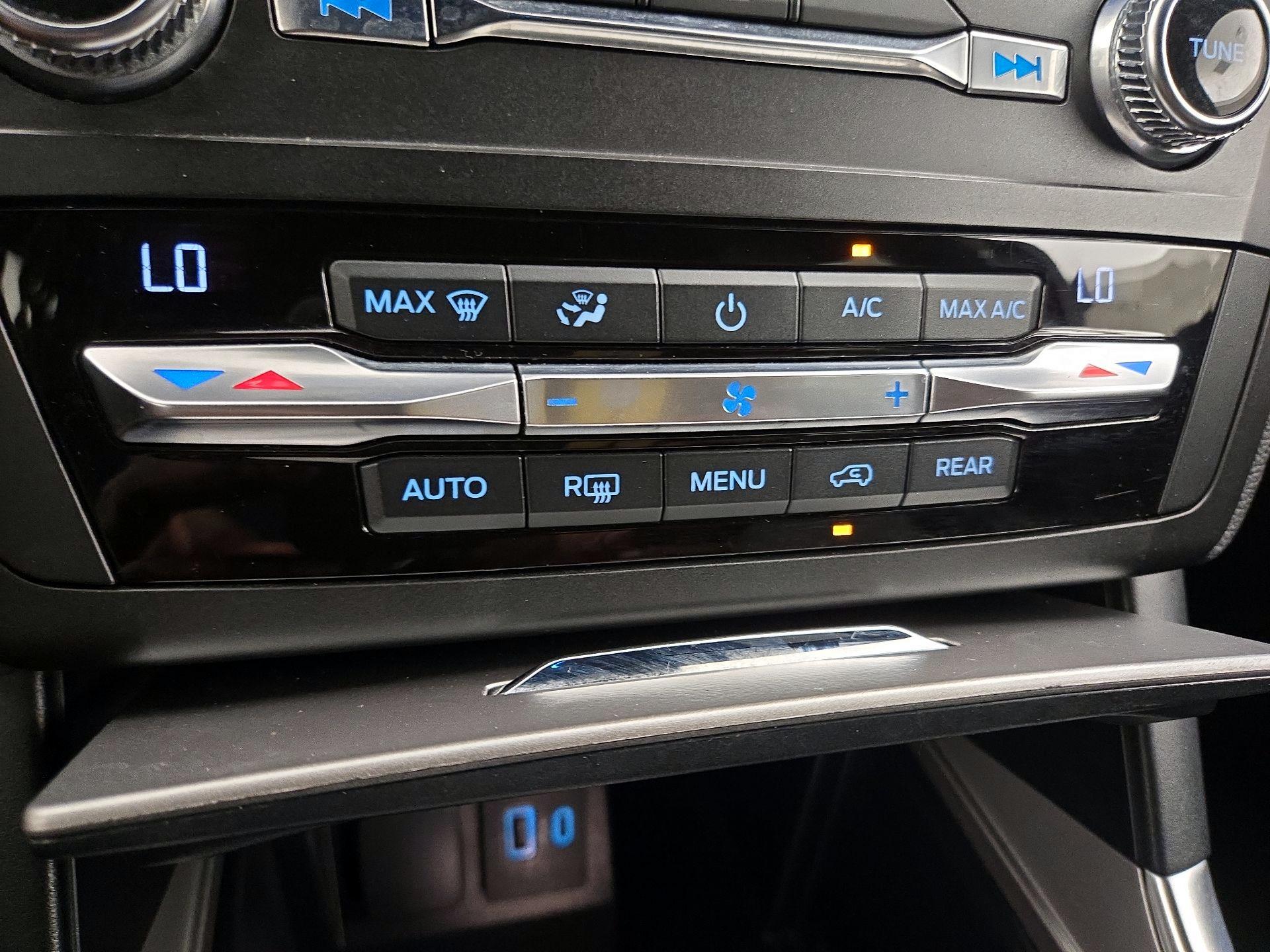 Thumbnail: 2020 Ford Explorer - 17