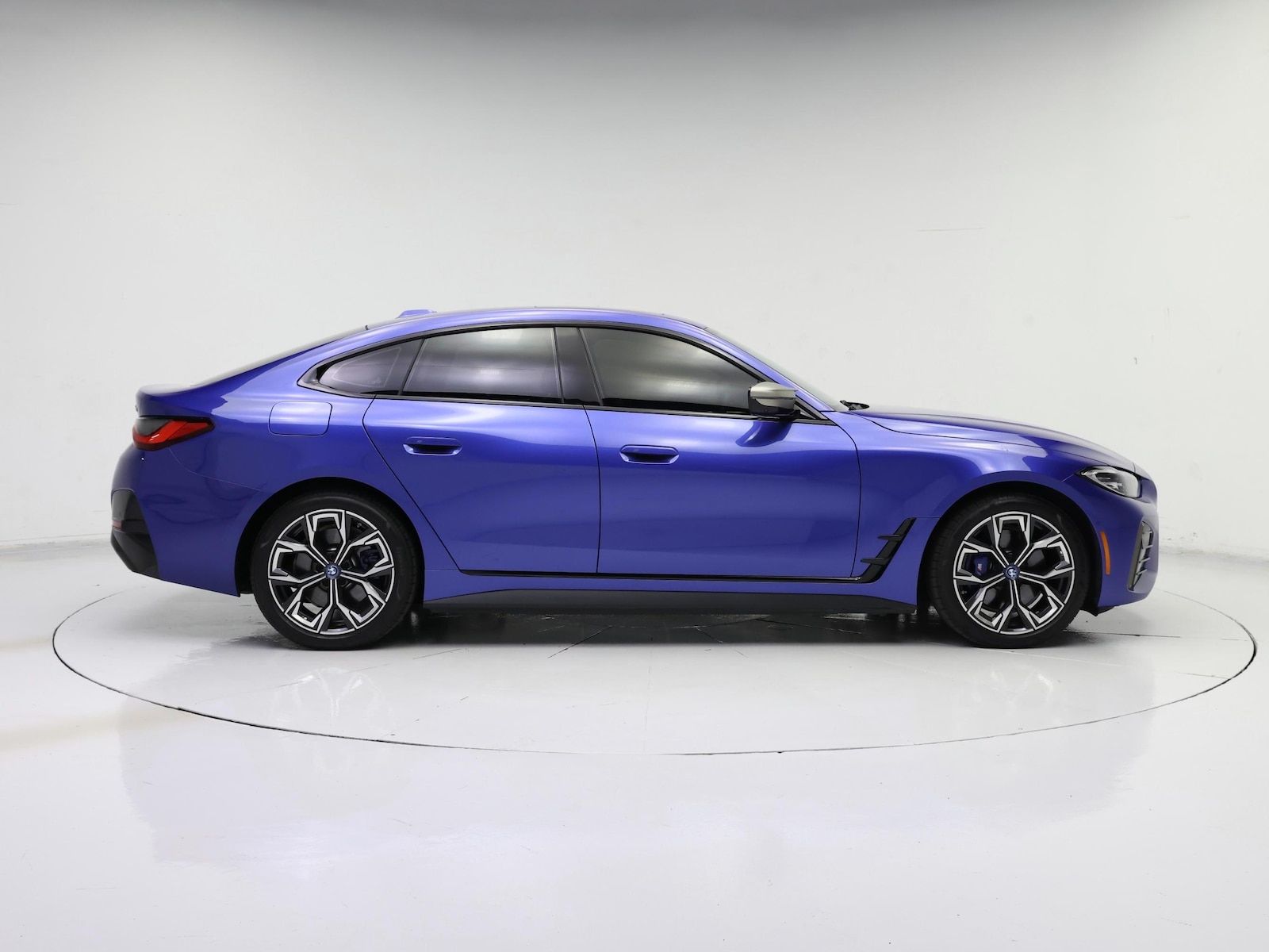 2024 BMW i4 M50 - Photo 8