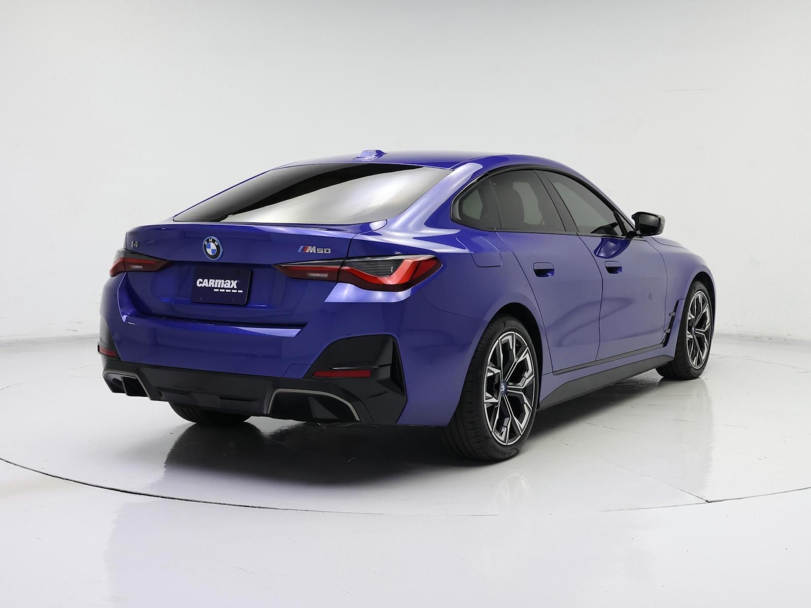 2024 BMW i4 M50 - Photo 9